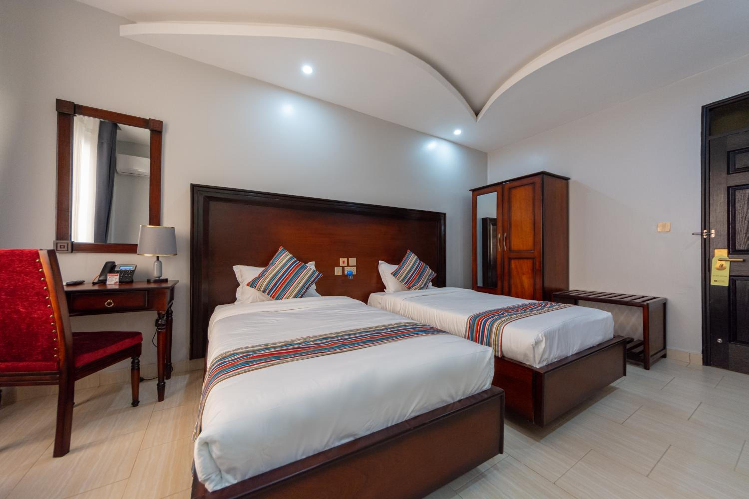 Deluxe Twin Room photo 2