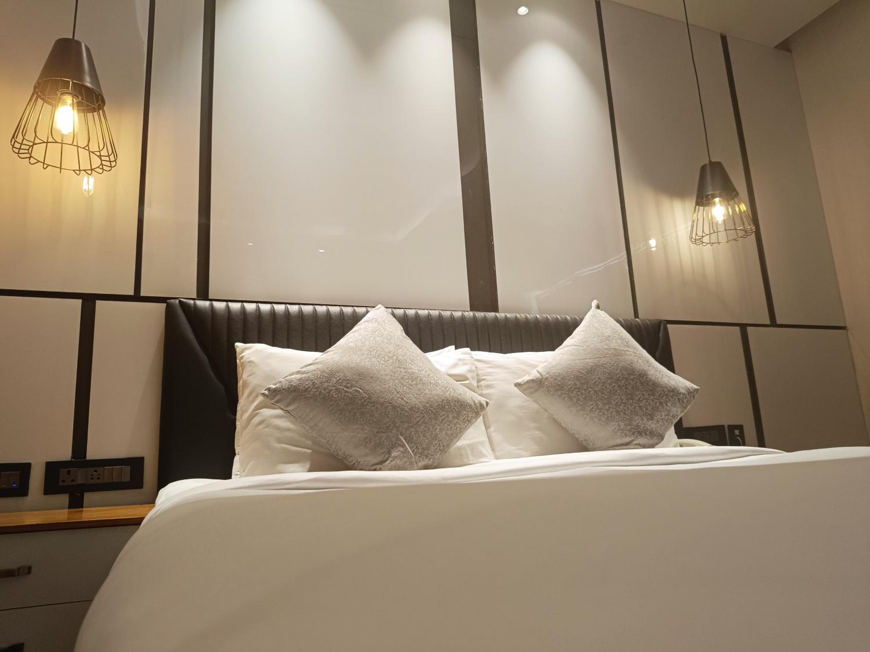 Standard Double Room - Photo 22