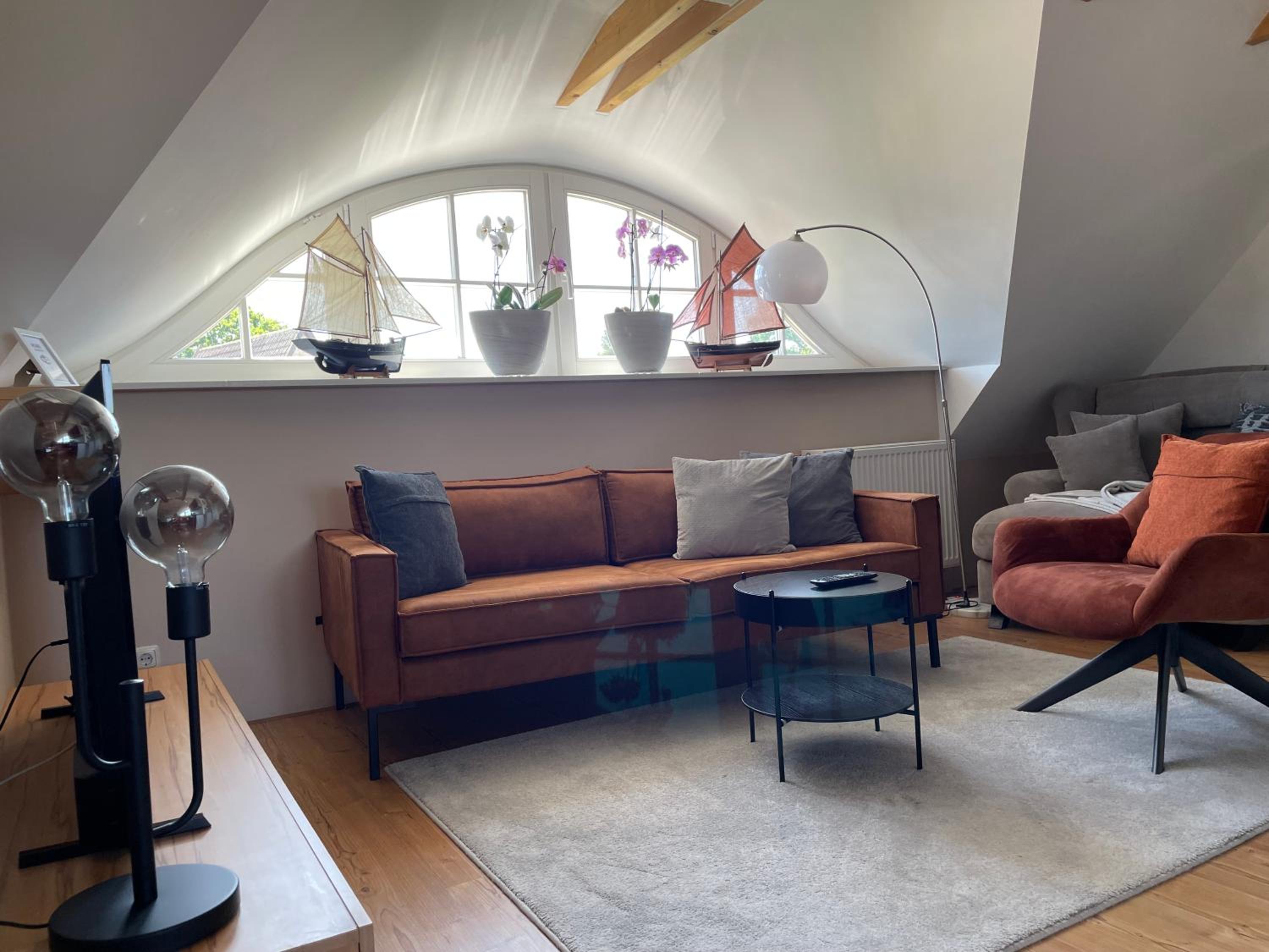 One-Bedroom Apartment photo 2