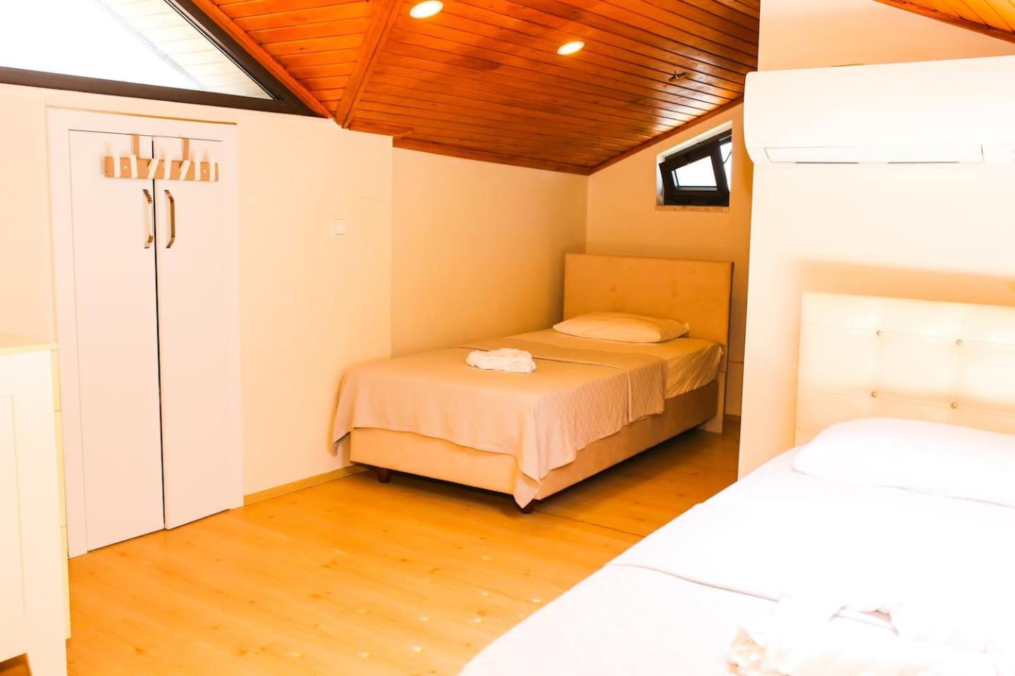 Villa photo 1