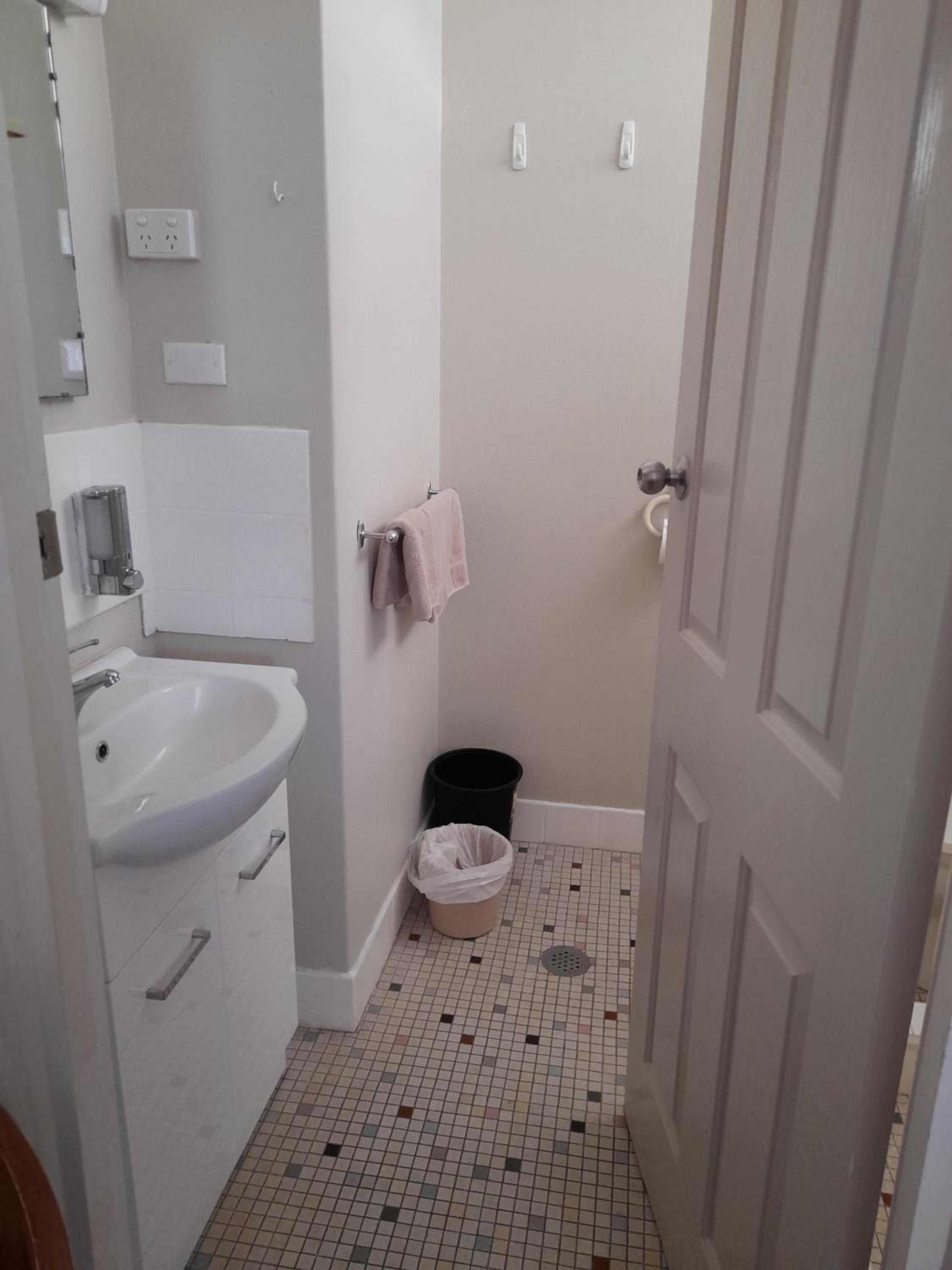 Double Room with Extra Bed - Photo 6