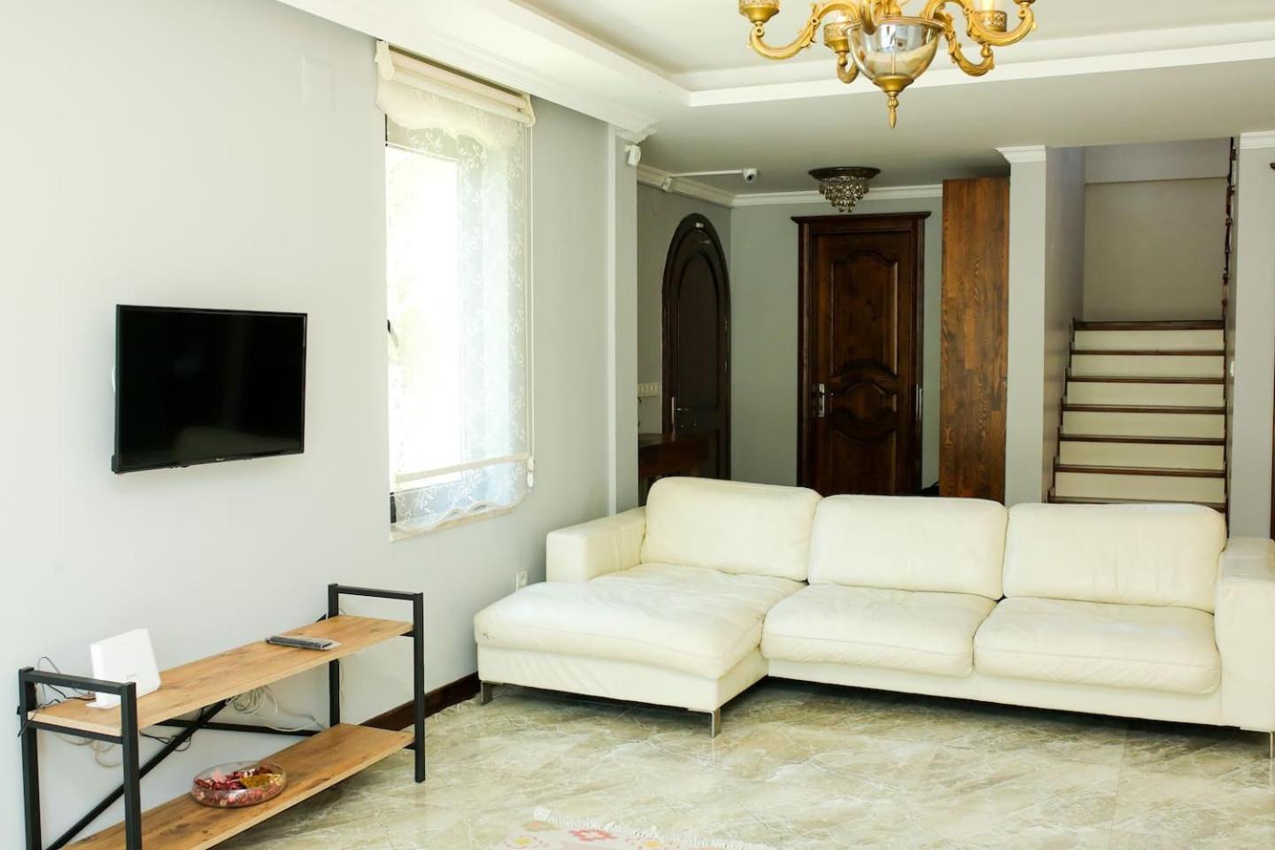 Villa photo 3