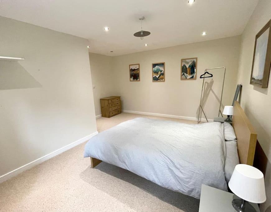 Four-Bedroom House photo 1