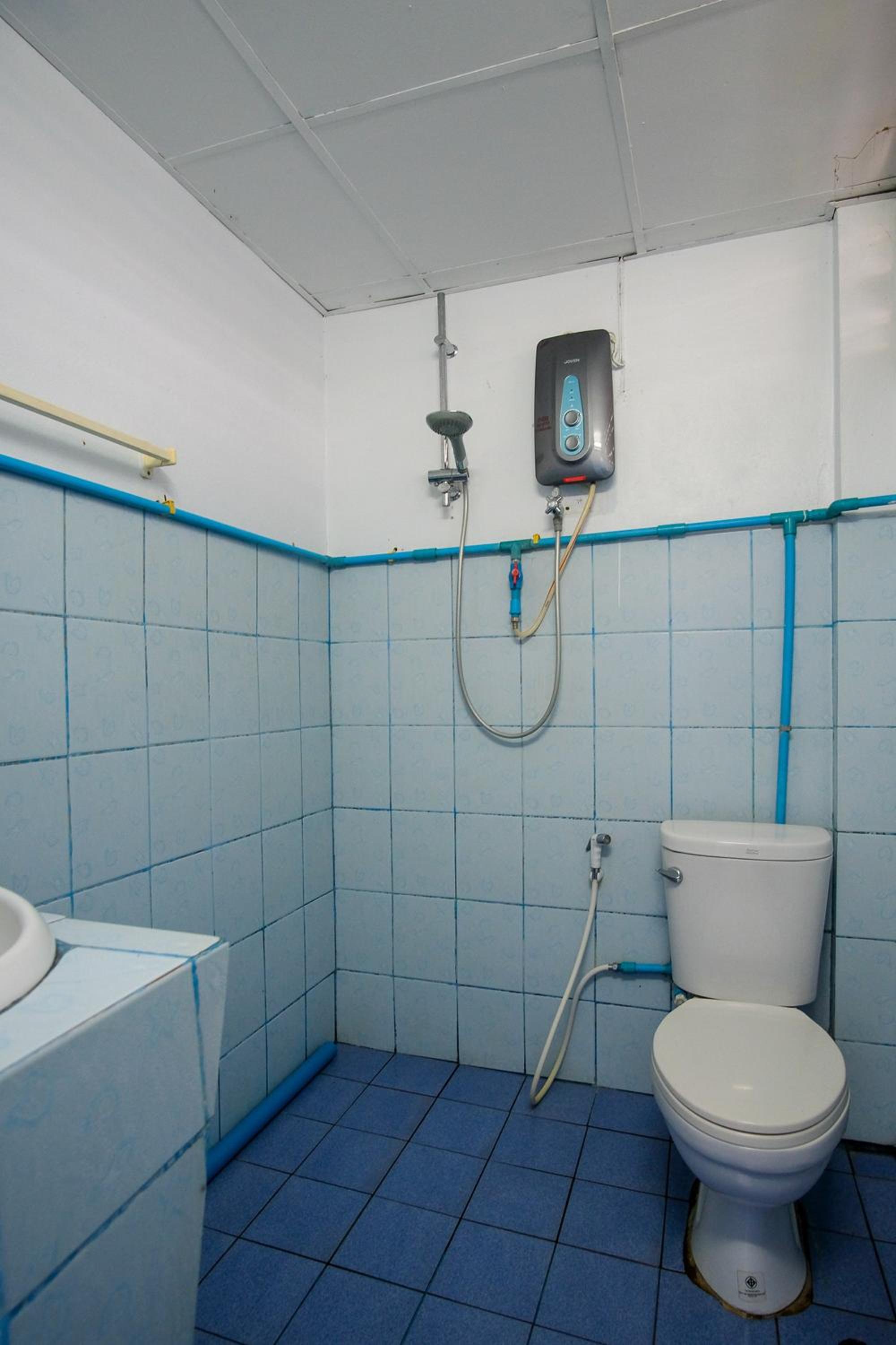 Twin Room - Photo 2