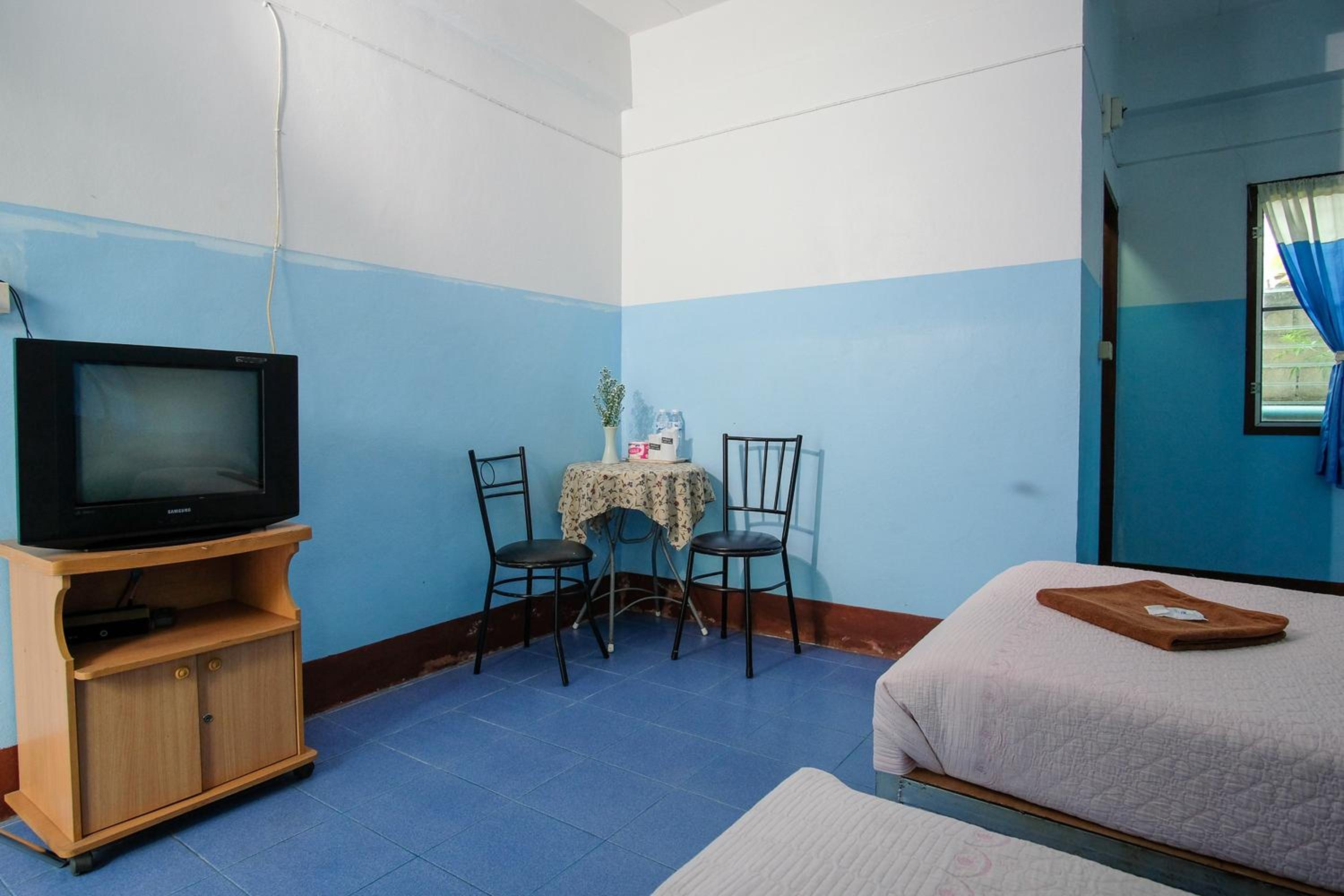 Twin Room - Photo 5