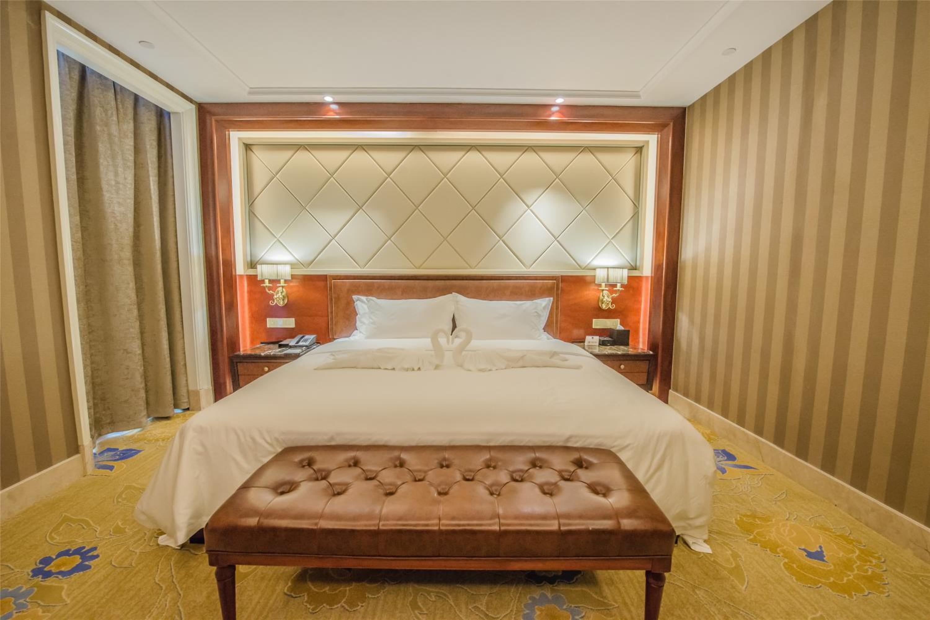 Deluxe Double Room With Bath