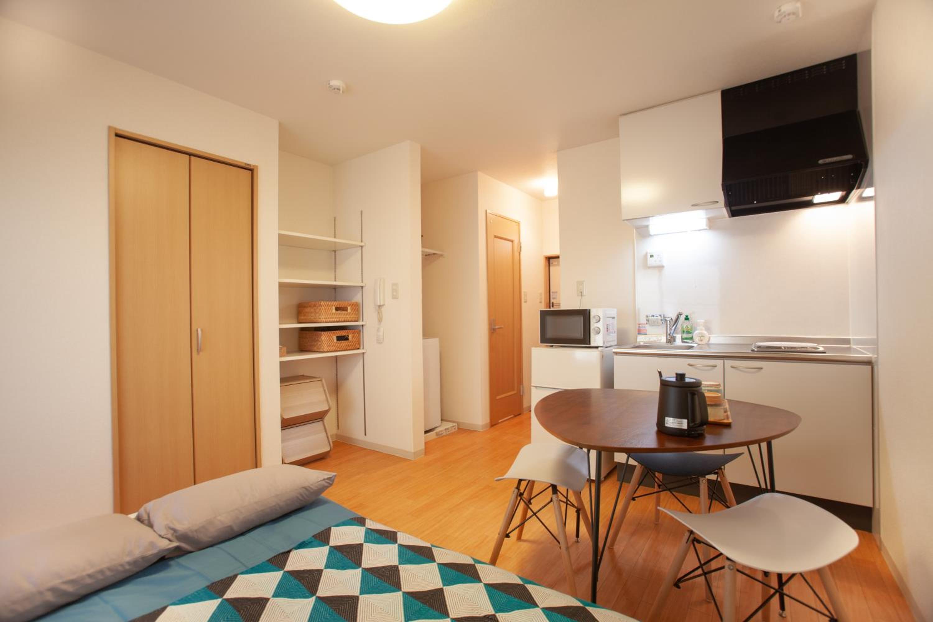 One-Bedroom Apartment photo 1