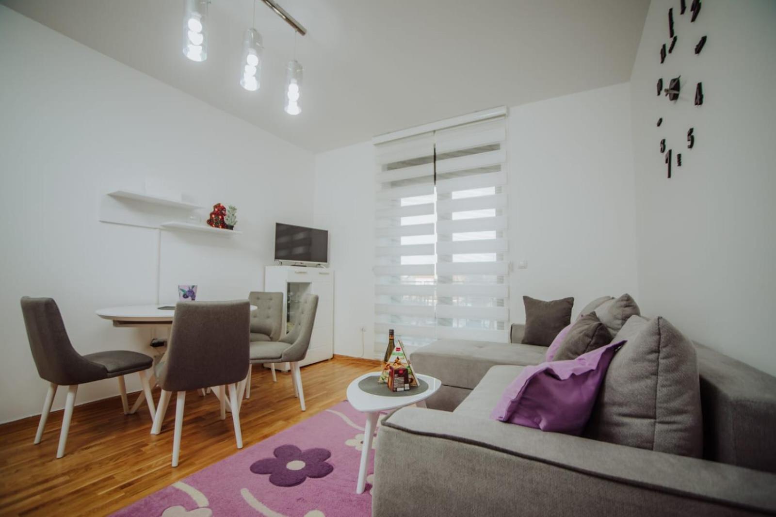 Apartment With Garden View photo 2