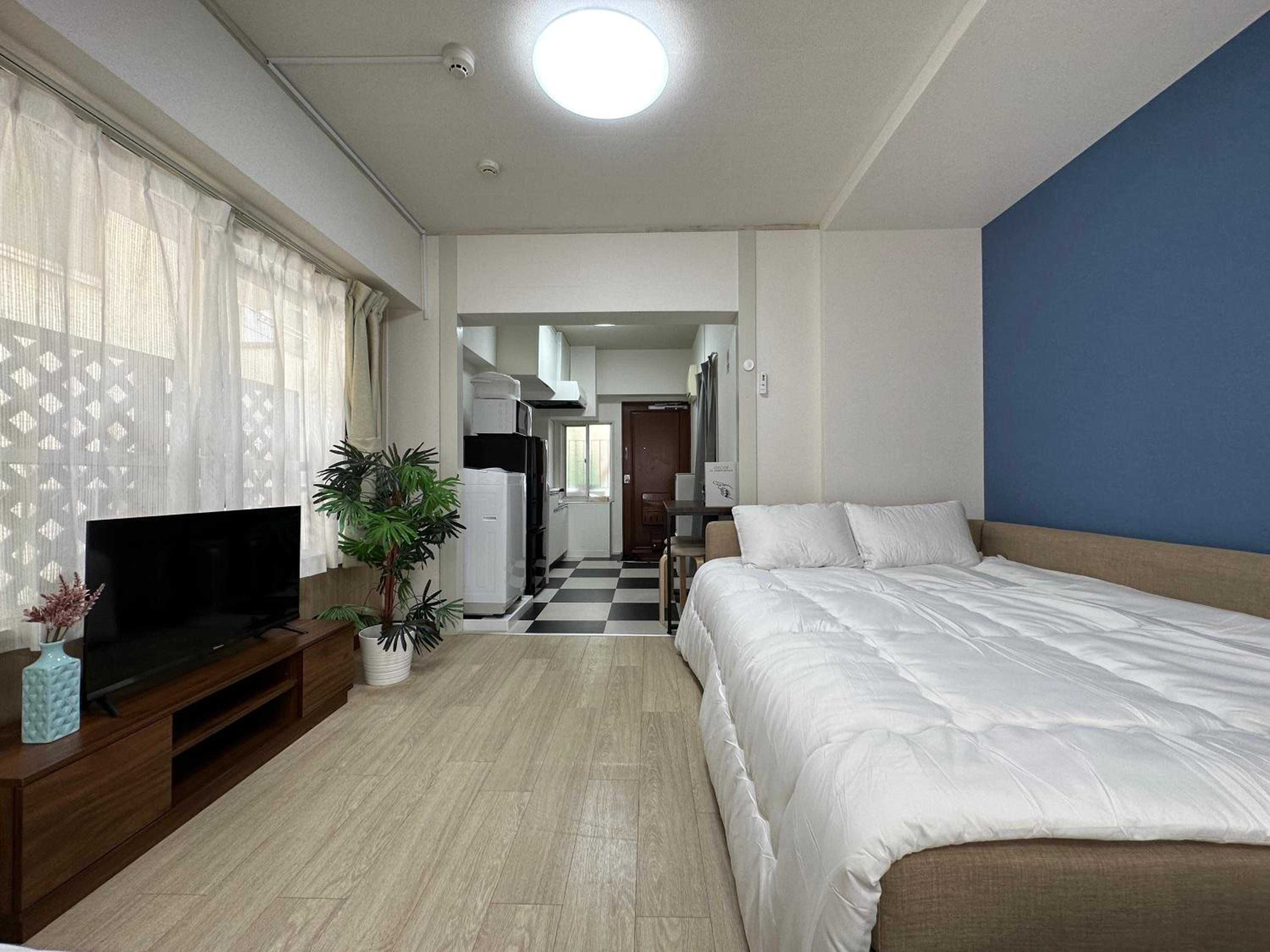One-Bedroom Apartment photo 2