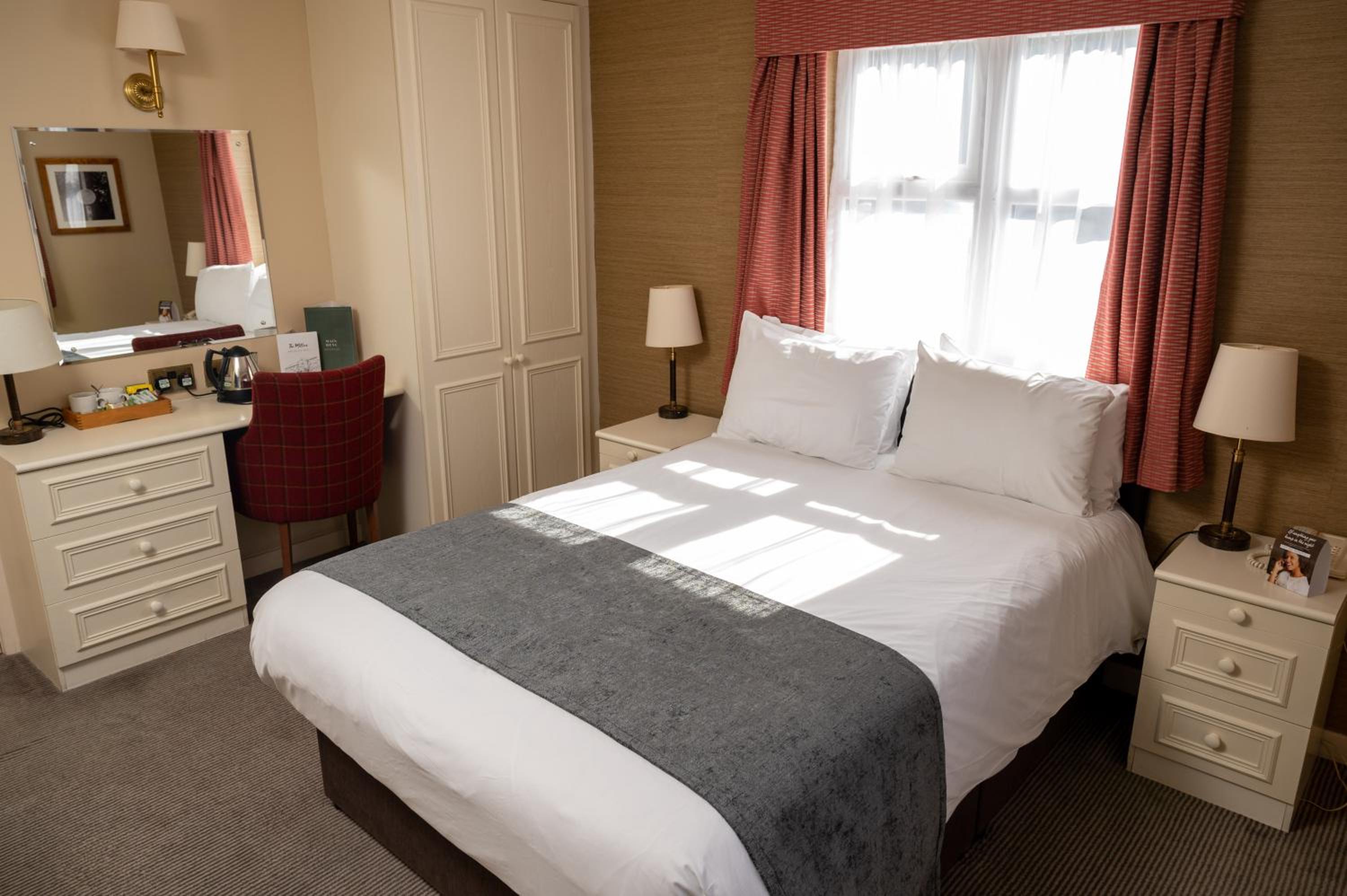 Double Room - Photo 2