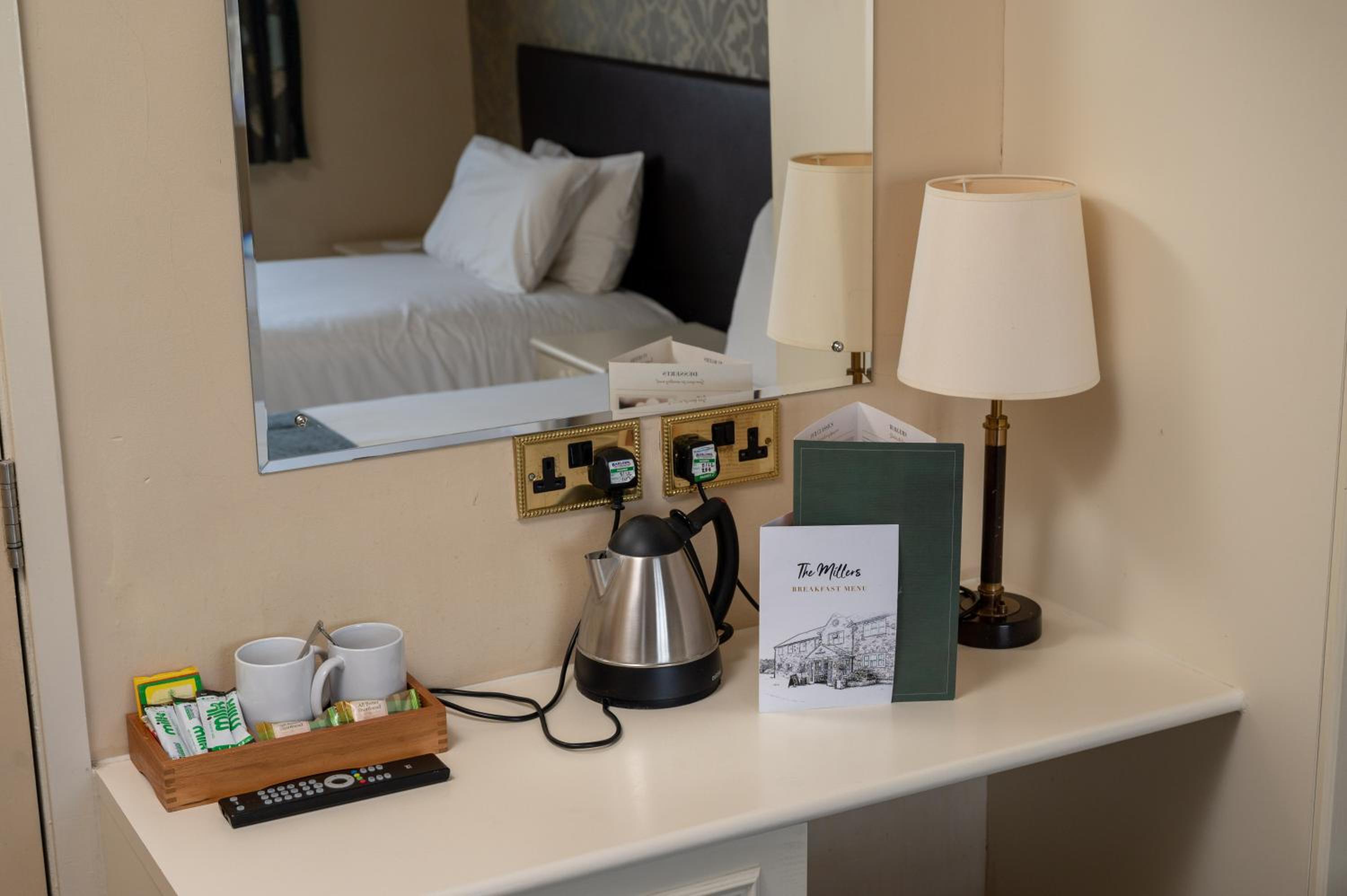 Twin Room - Photo 5