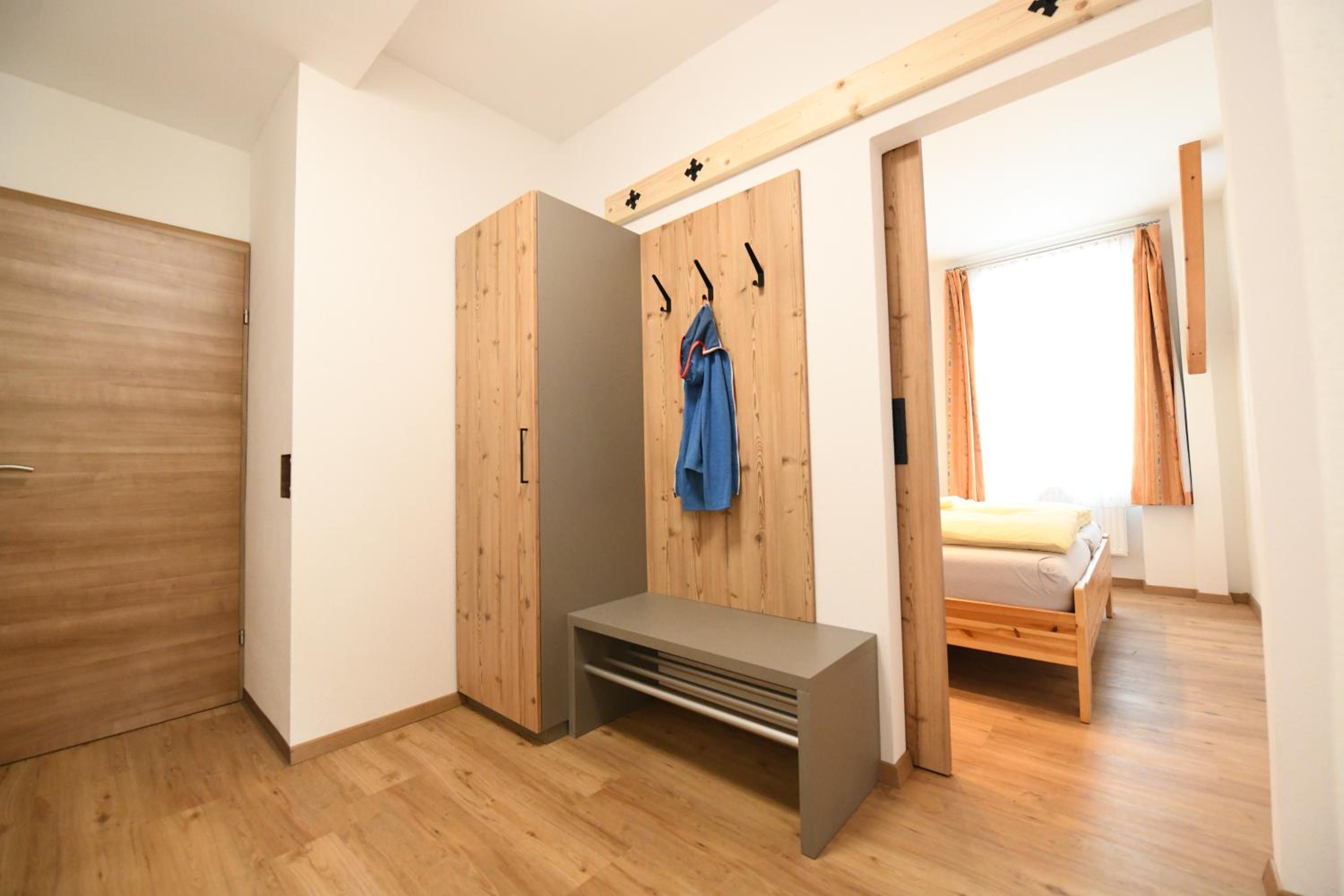One-Bedroom Apartment photo 1