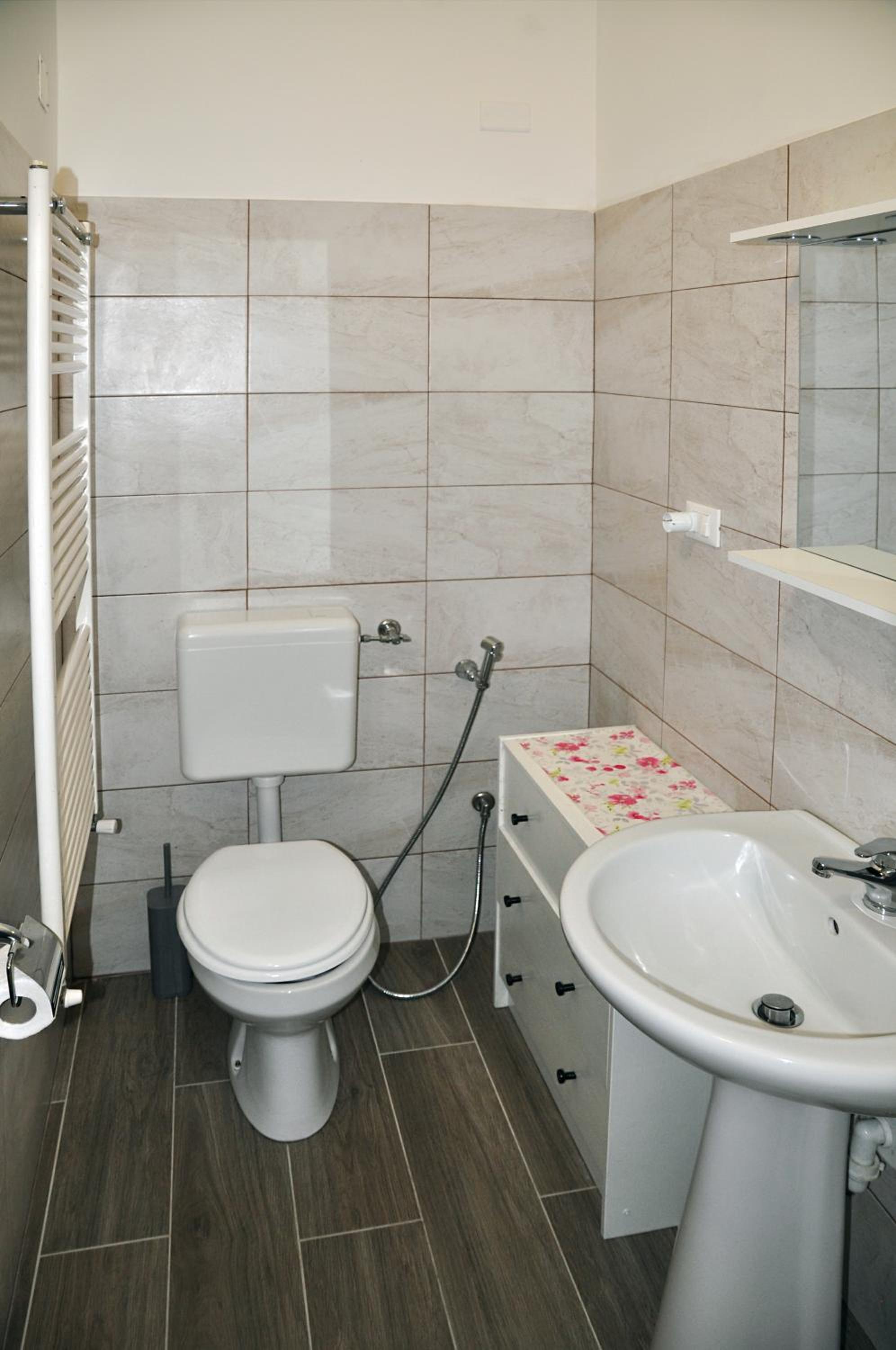 Studio Apartment photo 3
