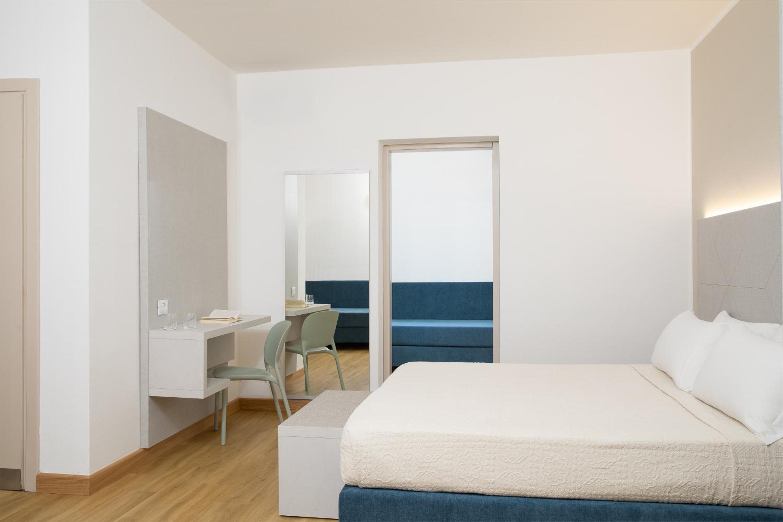 Basic Quadruple Room photo 3