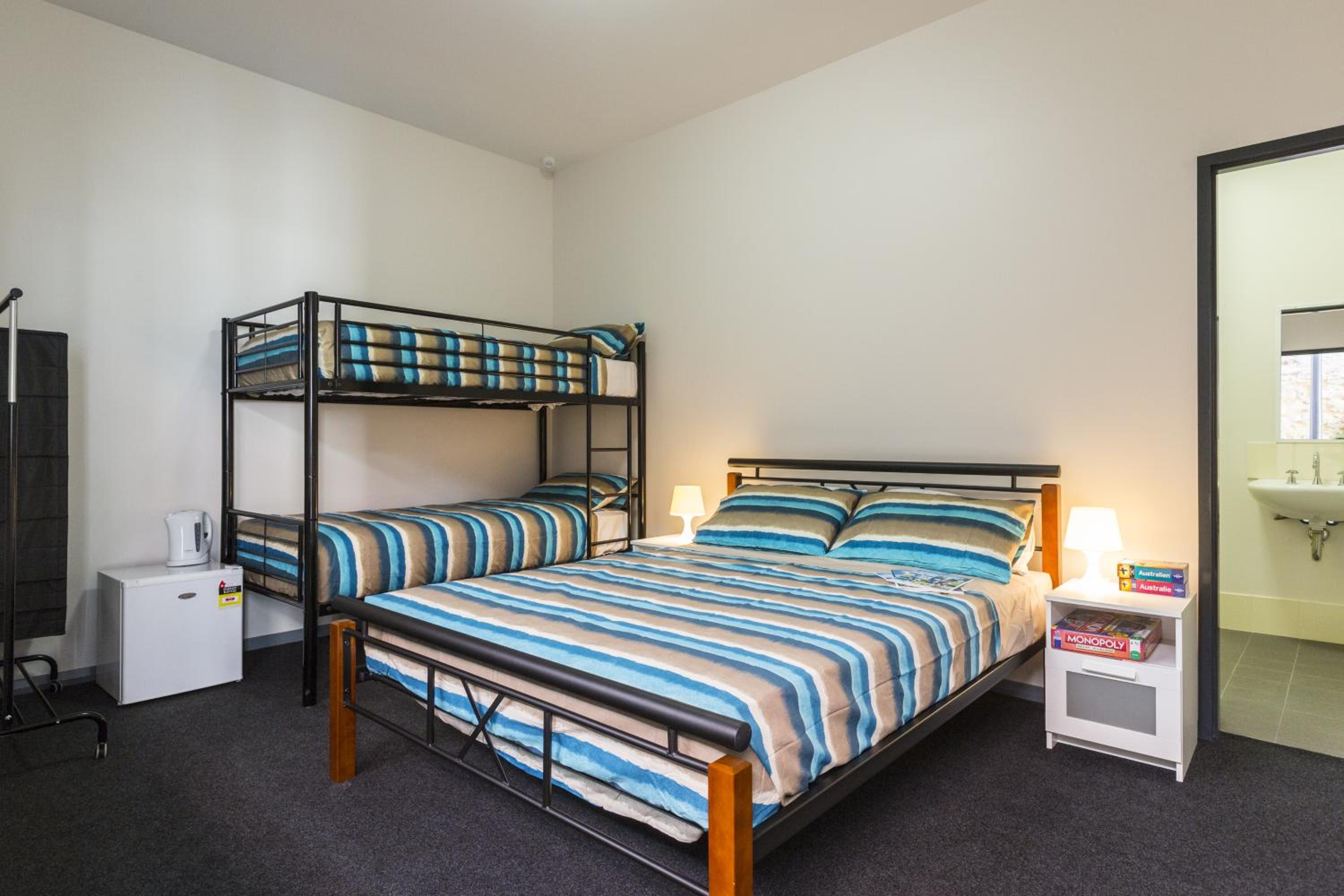Queen Plus 2 with Ensuite photo 1
