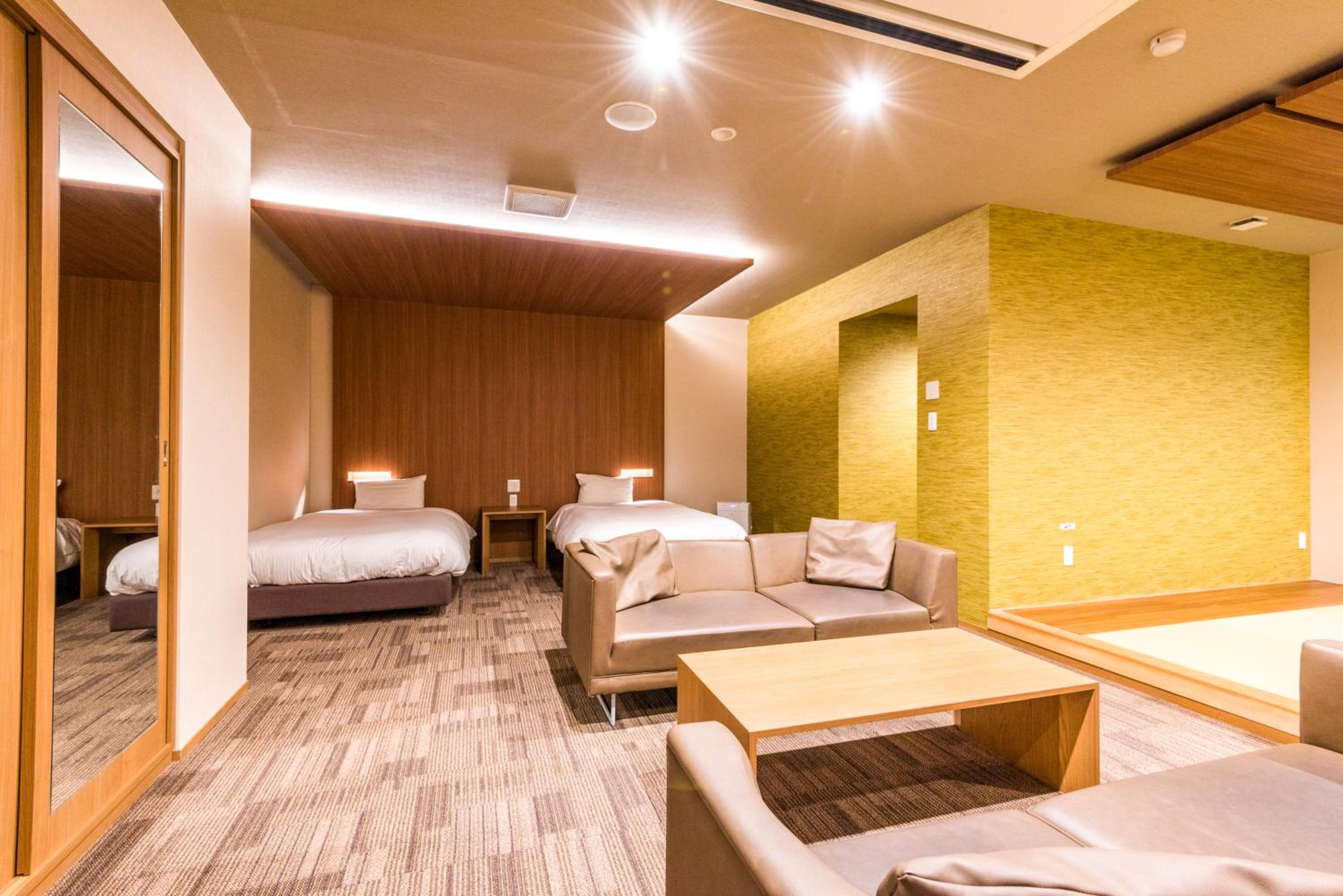Superior Twin Room with Tatami Area - Non-Smoking photo 1