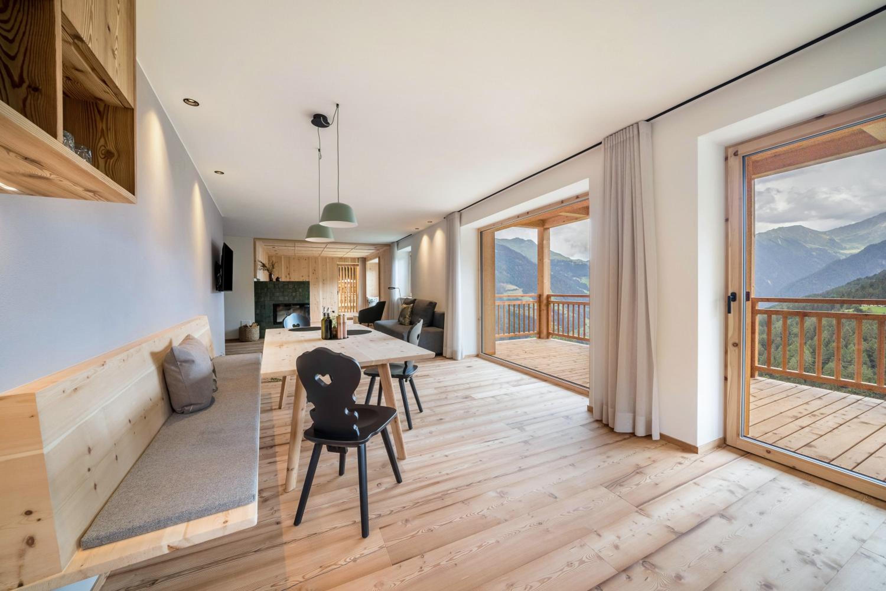 Two-Bedroom Deluxe Apartment with Garden View