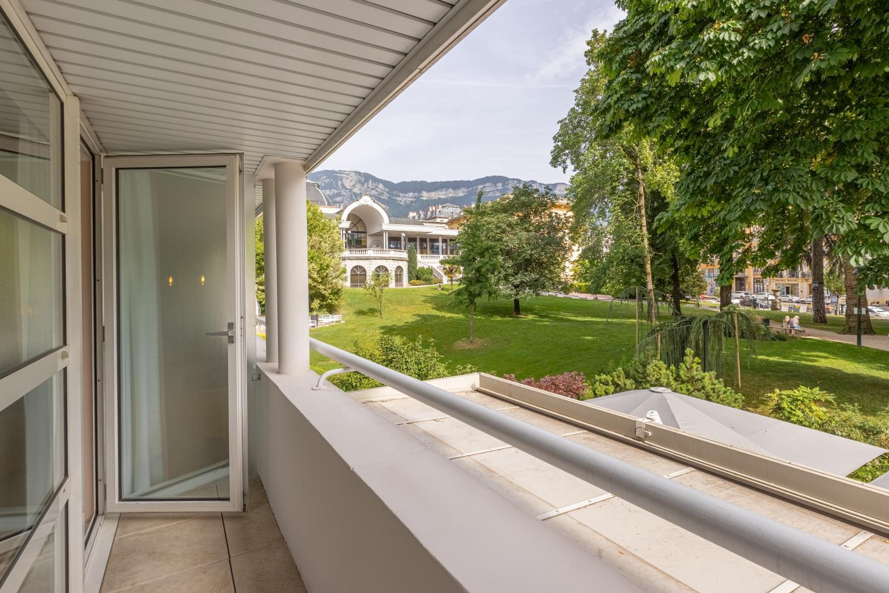 Chambre Supérieure avec Balcon et Accès au Spa - Photo 3
