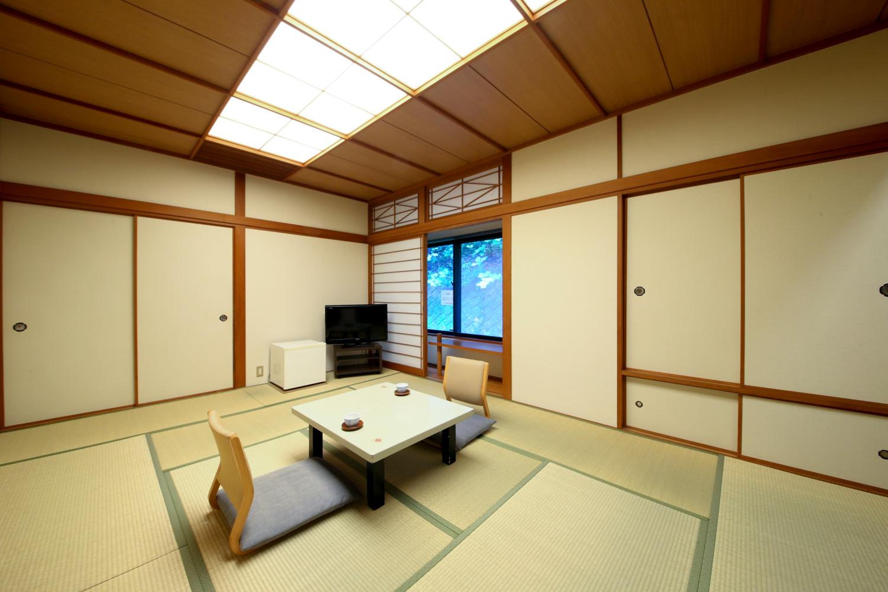 Standard Japanese-Style-Room 38 sqm - Indoor Bath - Non-Smoking - Photo 1