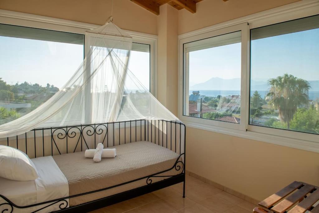 Three-Bedroom Villa photo 1
