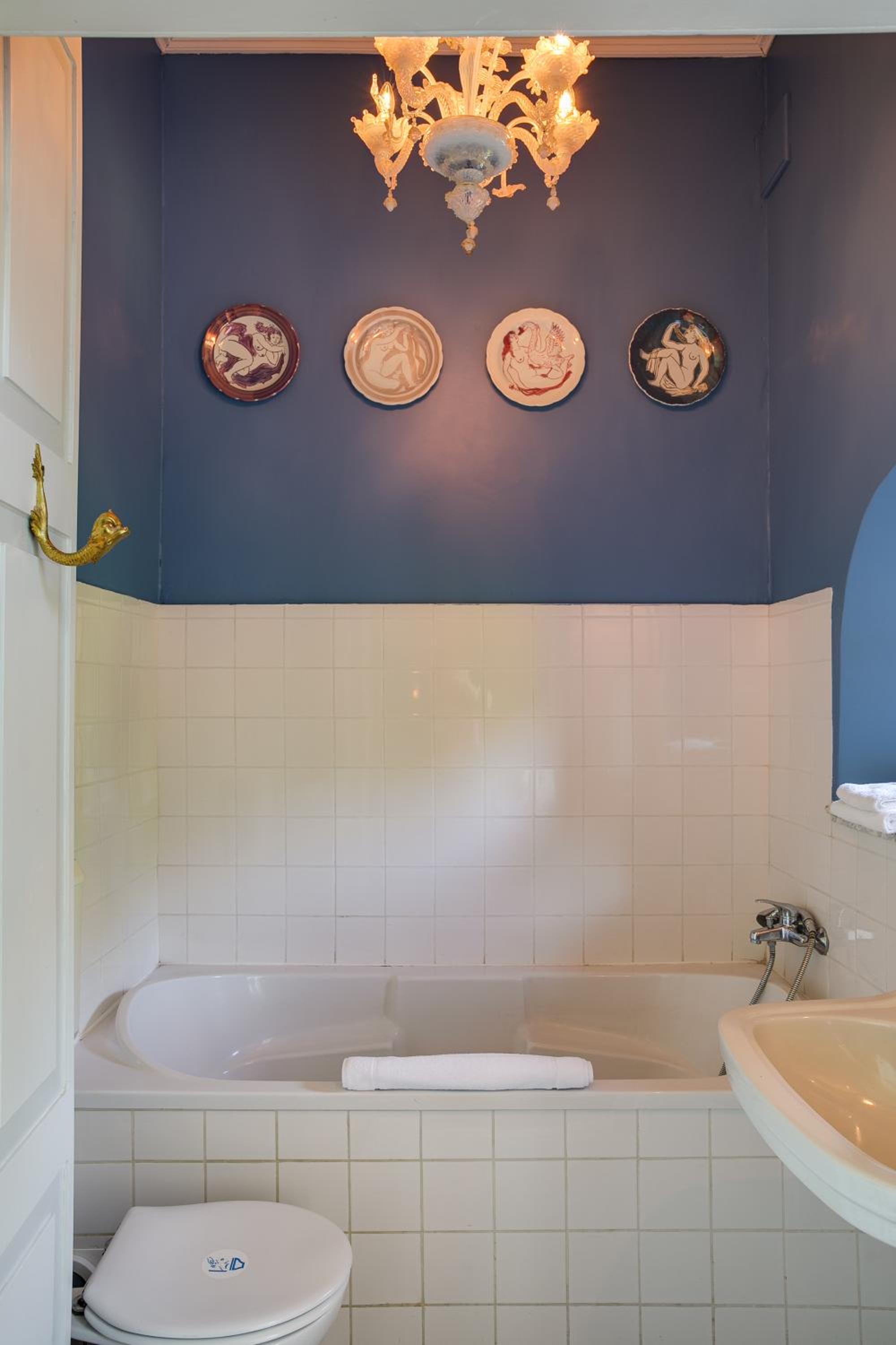 Double Room with Private External Bathroom photo 2