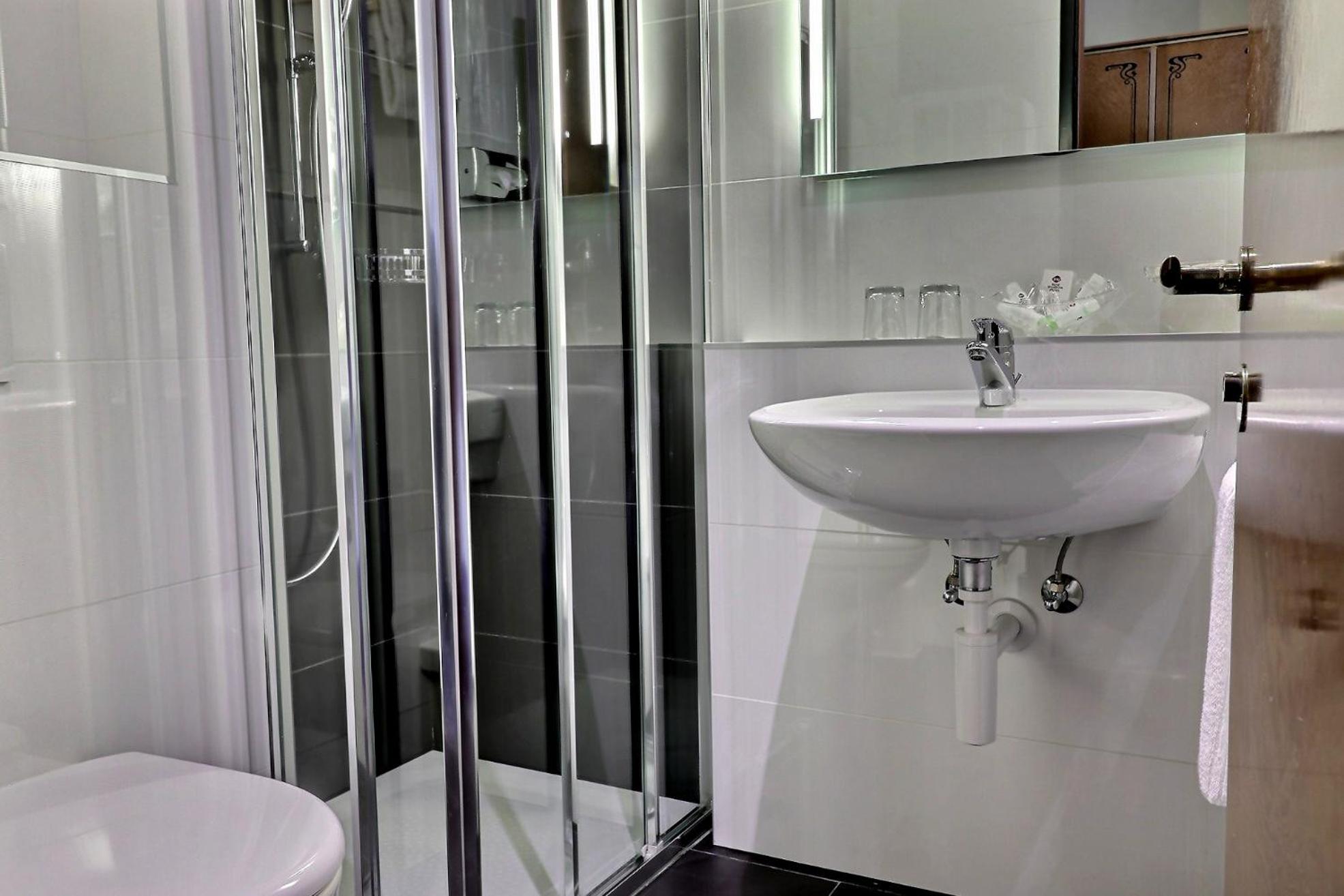 Superior Double or Twin Room with Lake View