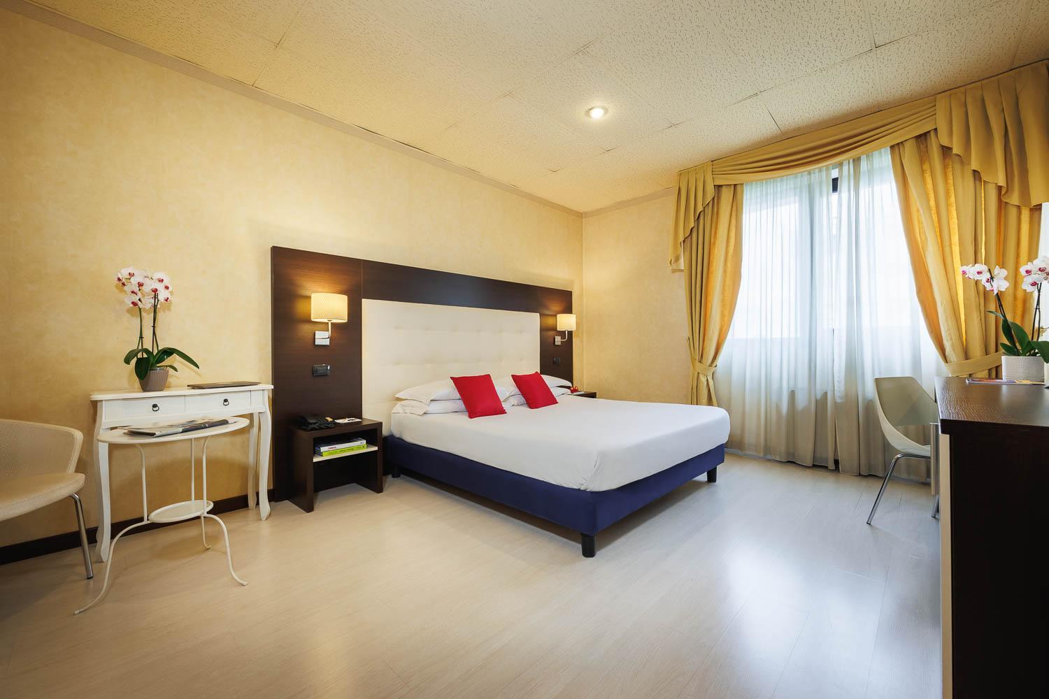 Standard Twin Room - Photo 2