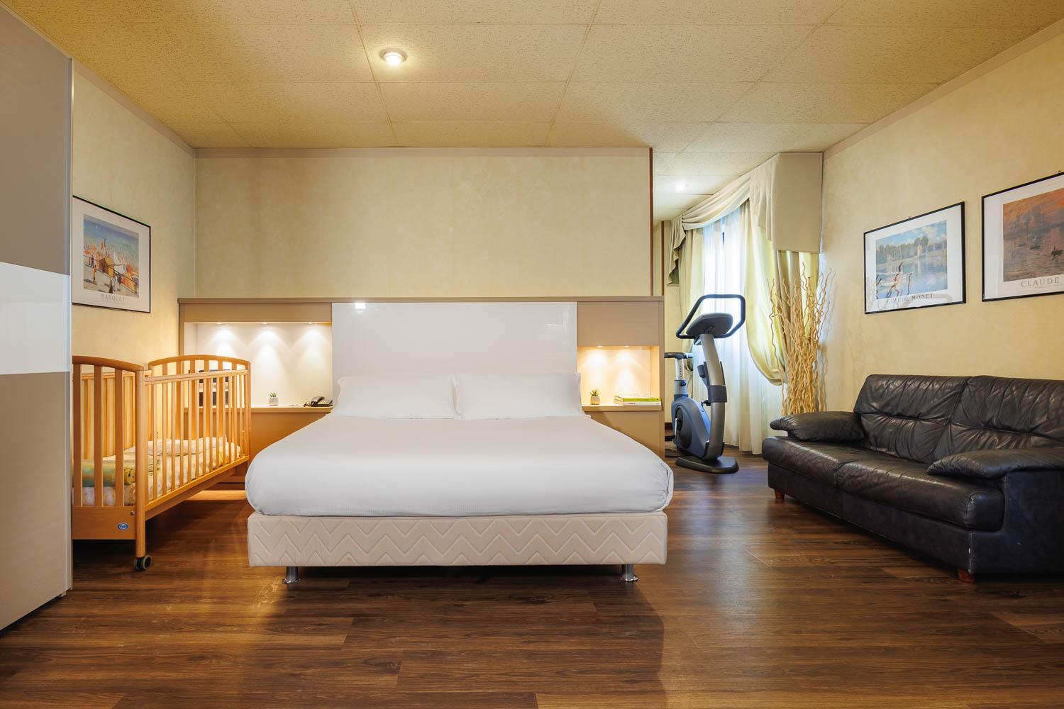 Superior Double or Twin Room - Photo 5
