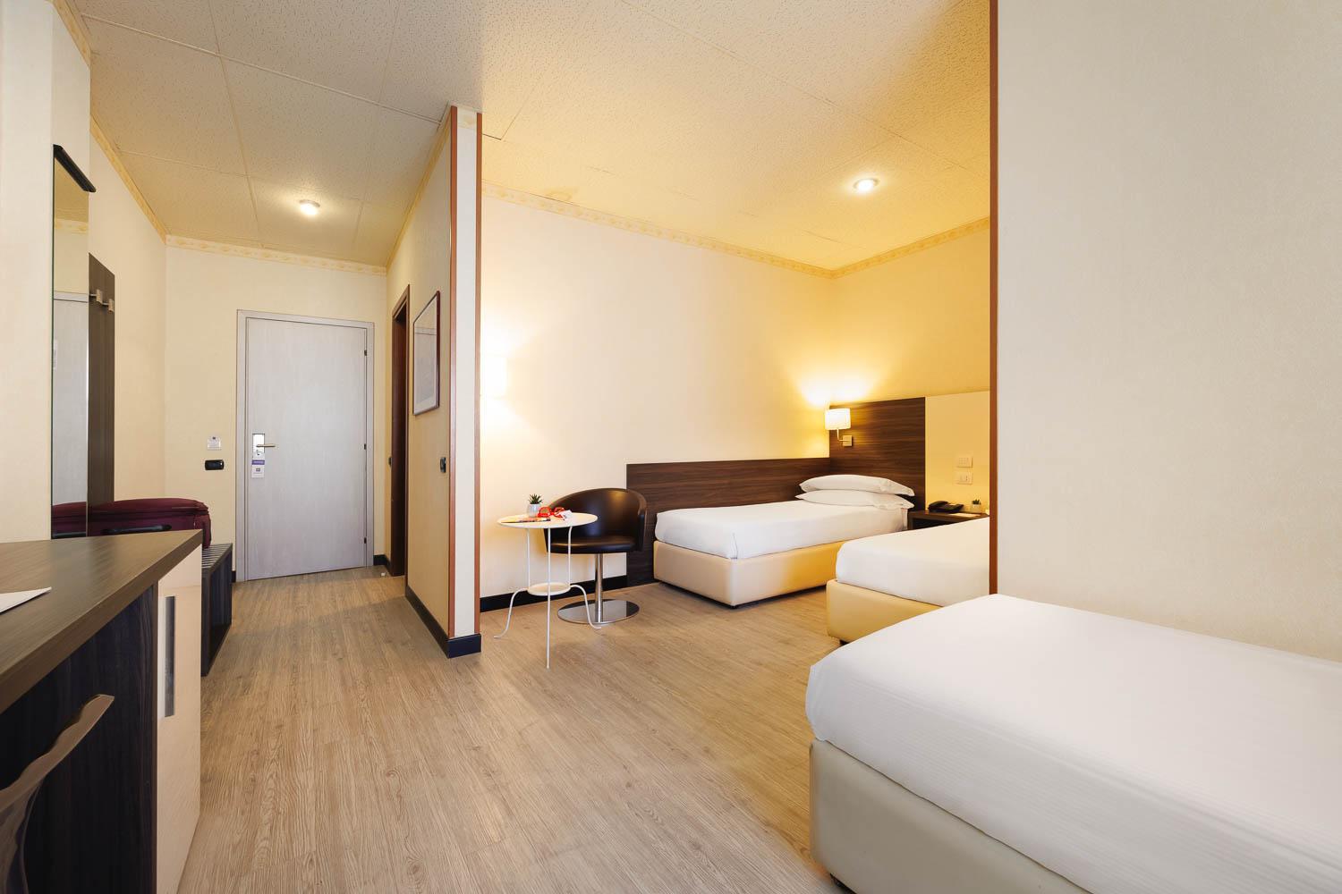 Superior Triple Room - Photo 4