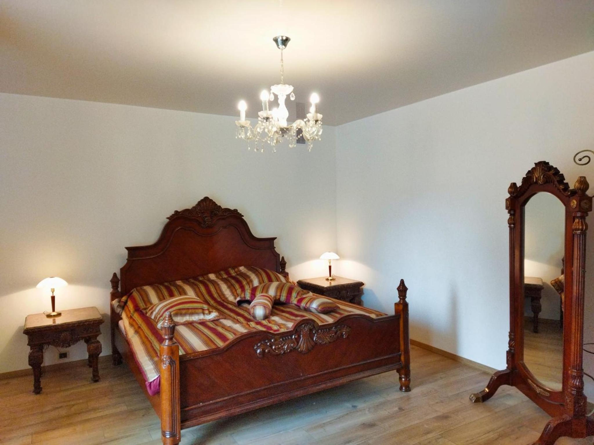 Large Double Room photo 2