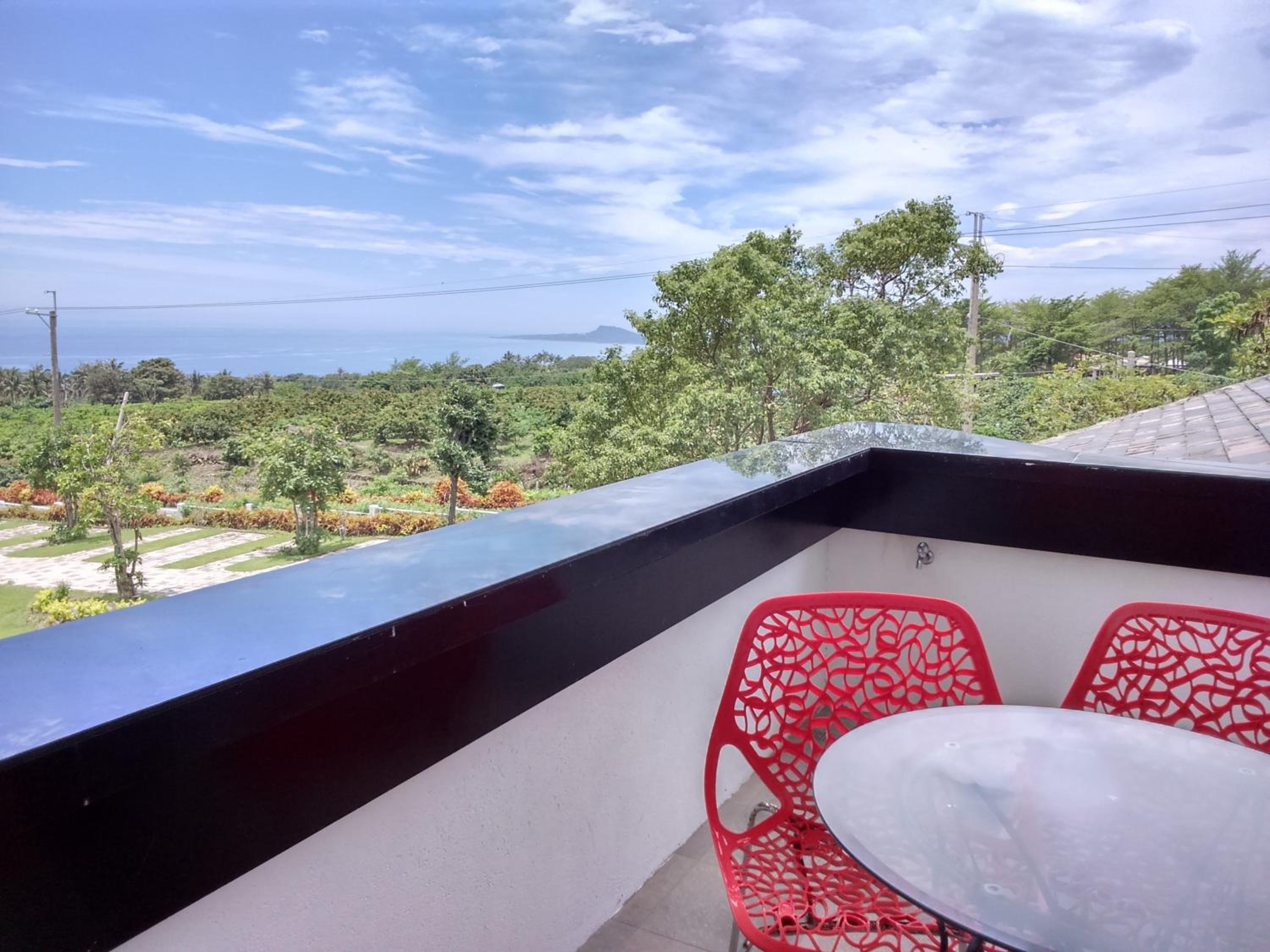 Quadruple Room with Balcony photo 3