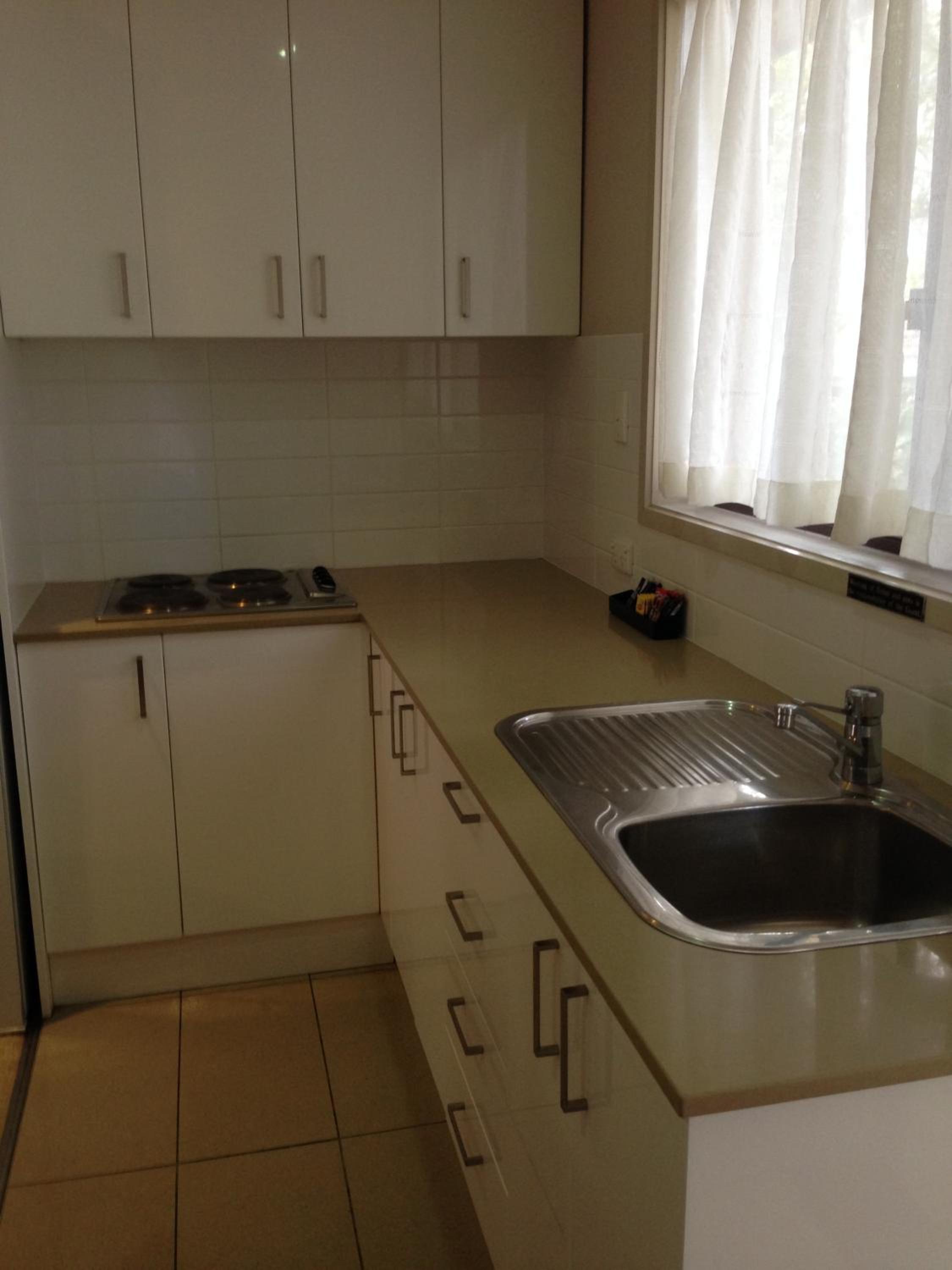 Two-Bedroom Apartment (5 Adults) - Photo 9