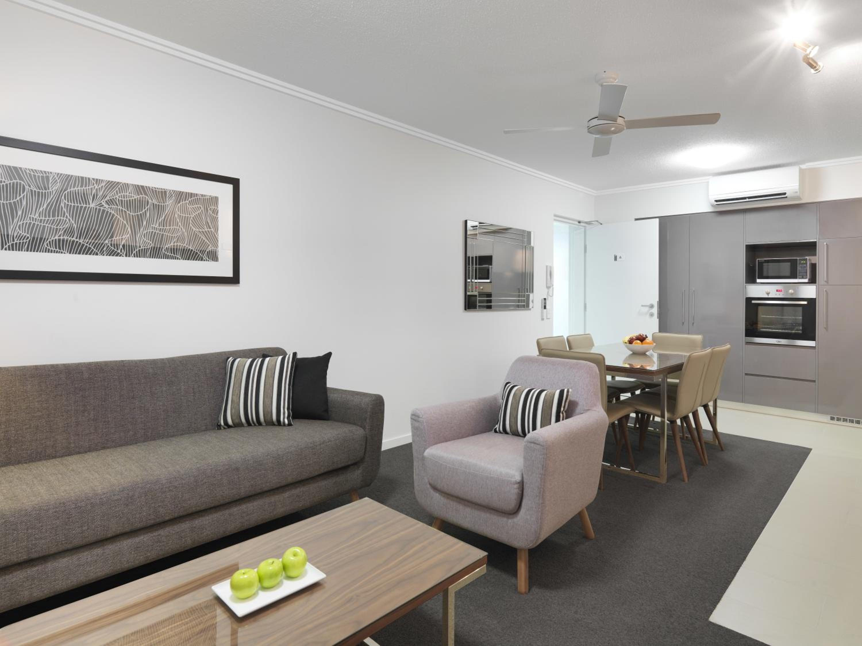 Two-Bedroom Apartment - Dual Key- No Housekeeping photo 2