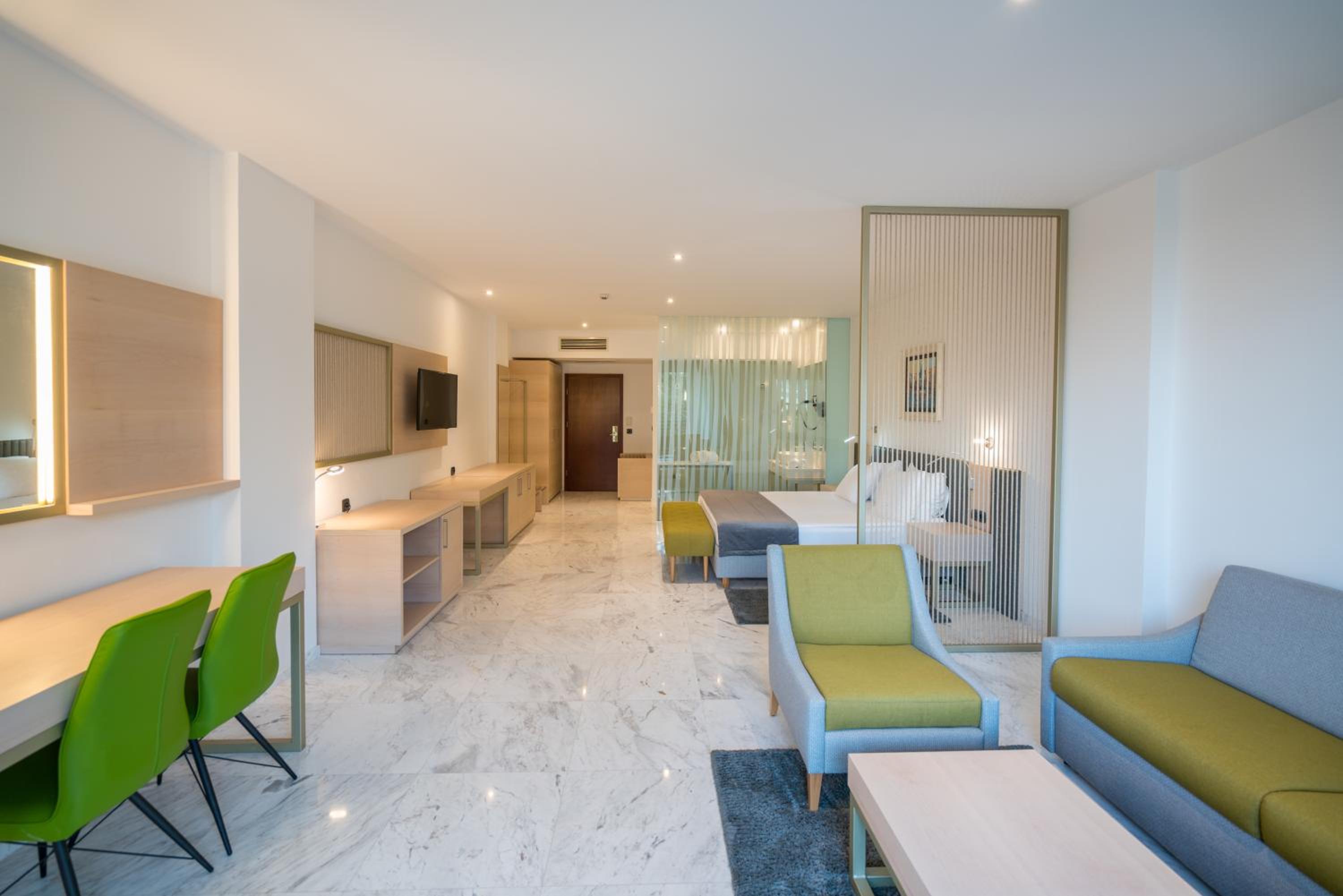Junior Suite with Garden View photo 1
