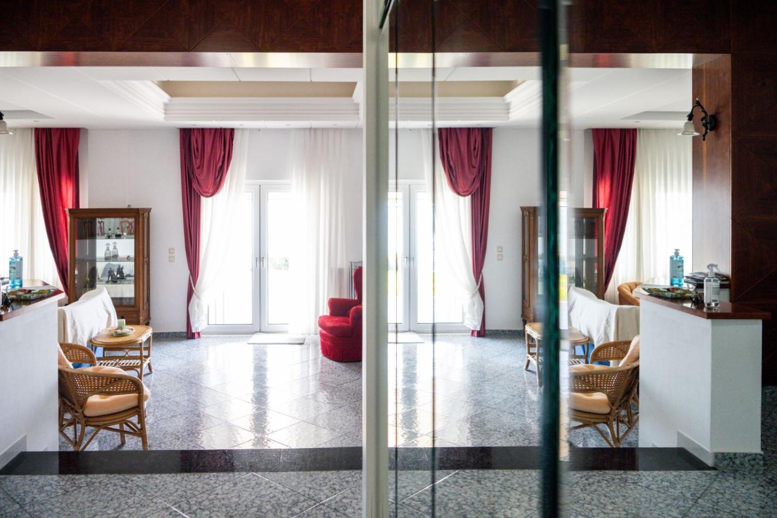 Three-Bedroom Villa photo 1