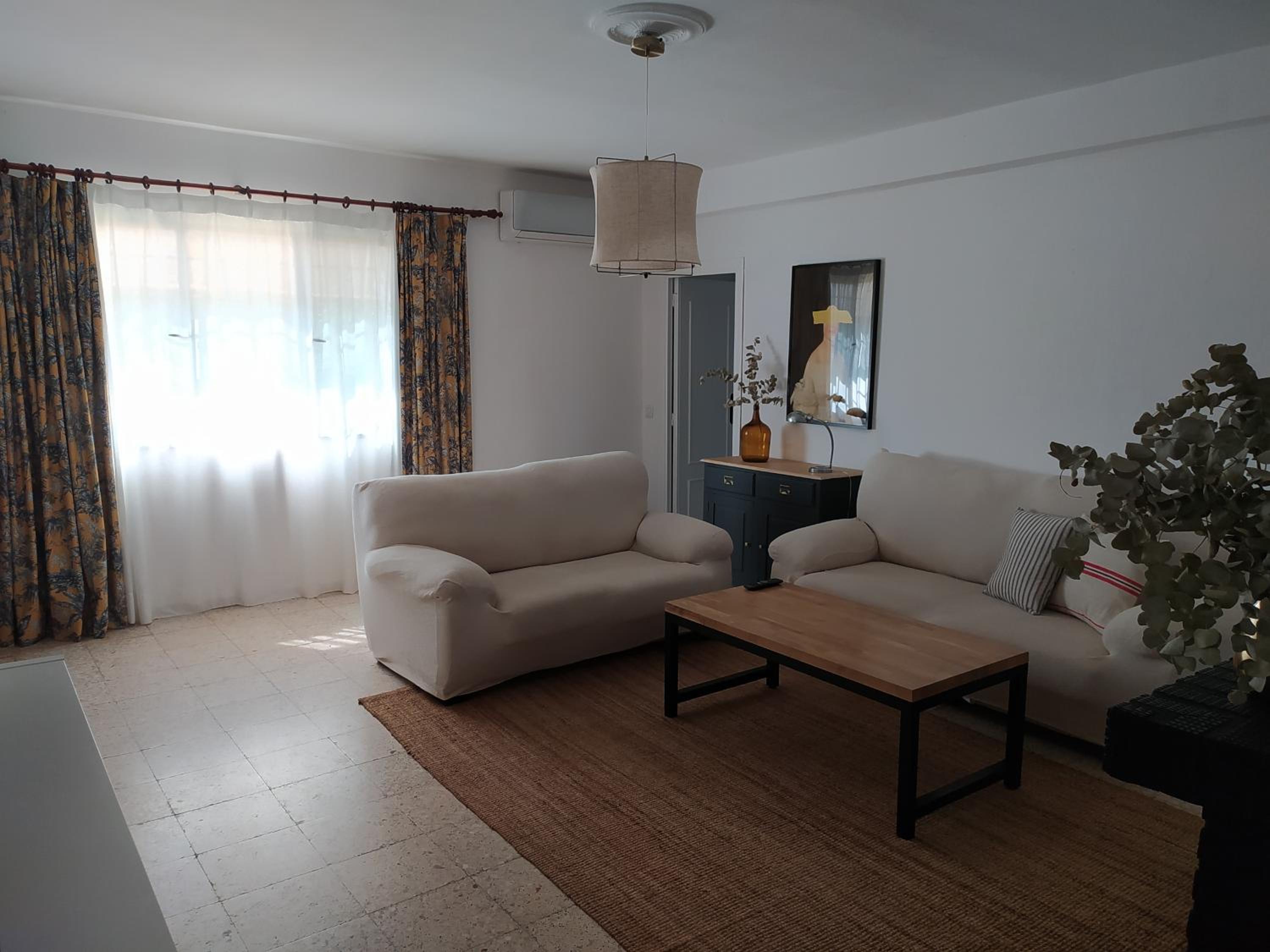 Three-Bedroom House photo 2