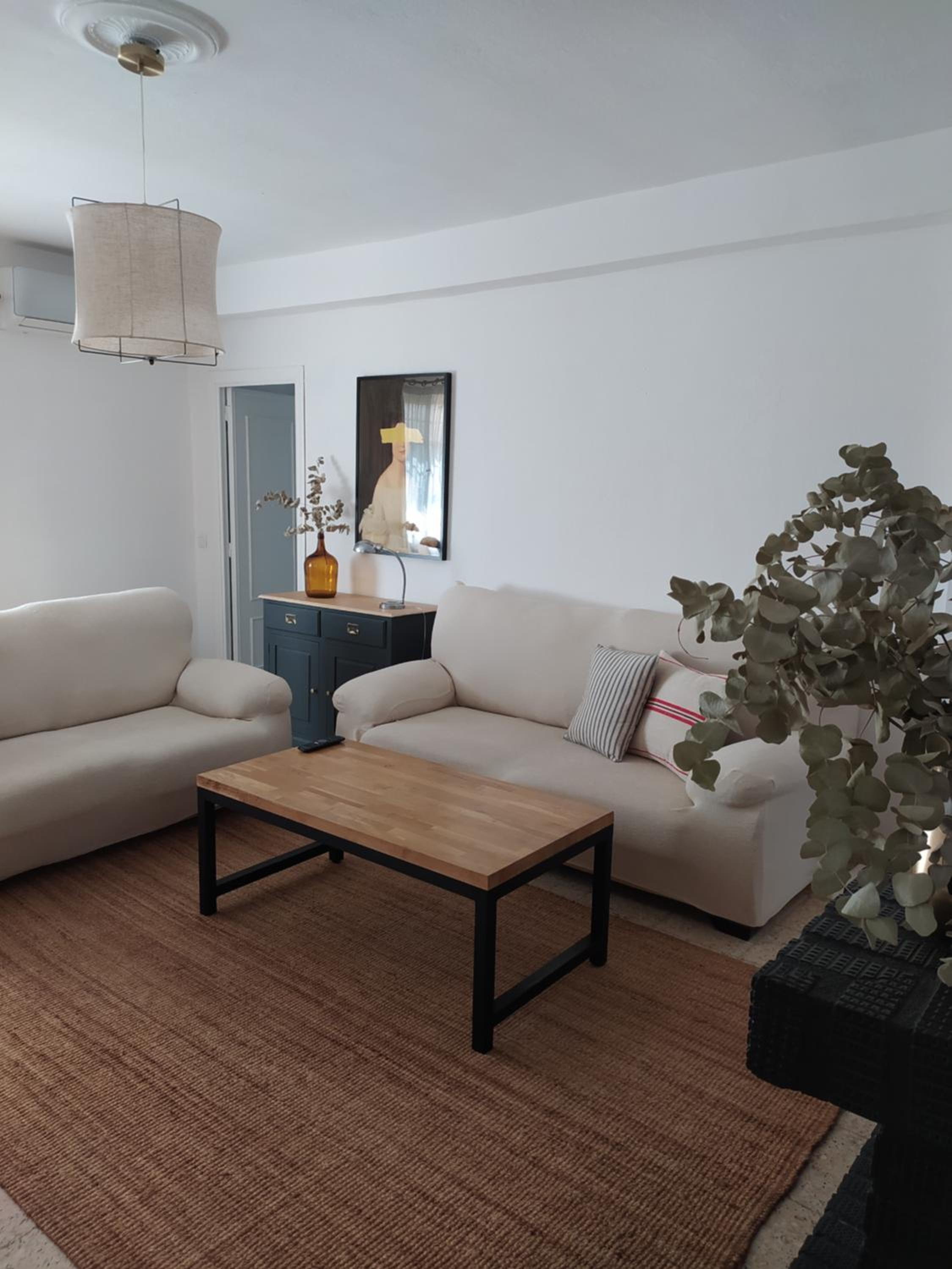Three-Bedroom House photo 3