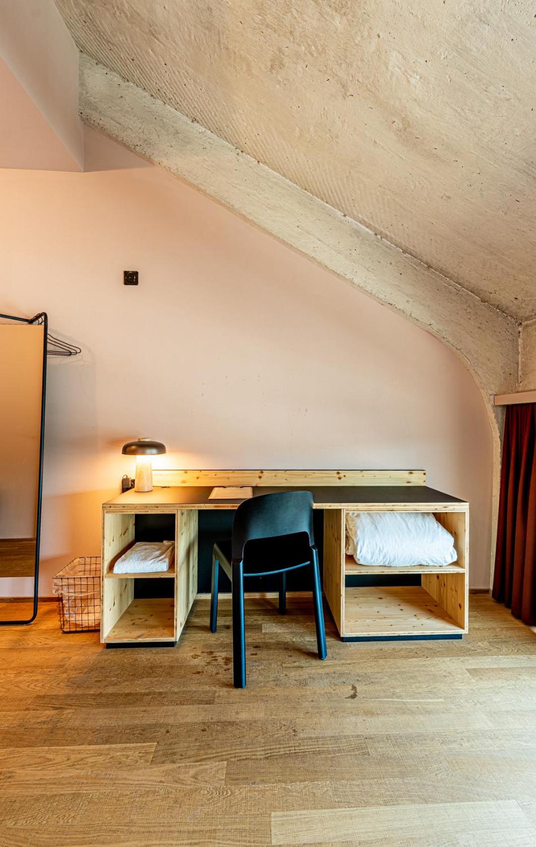 Private Double Room with Bathroom - Photo 2