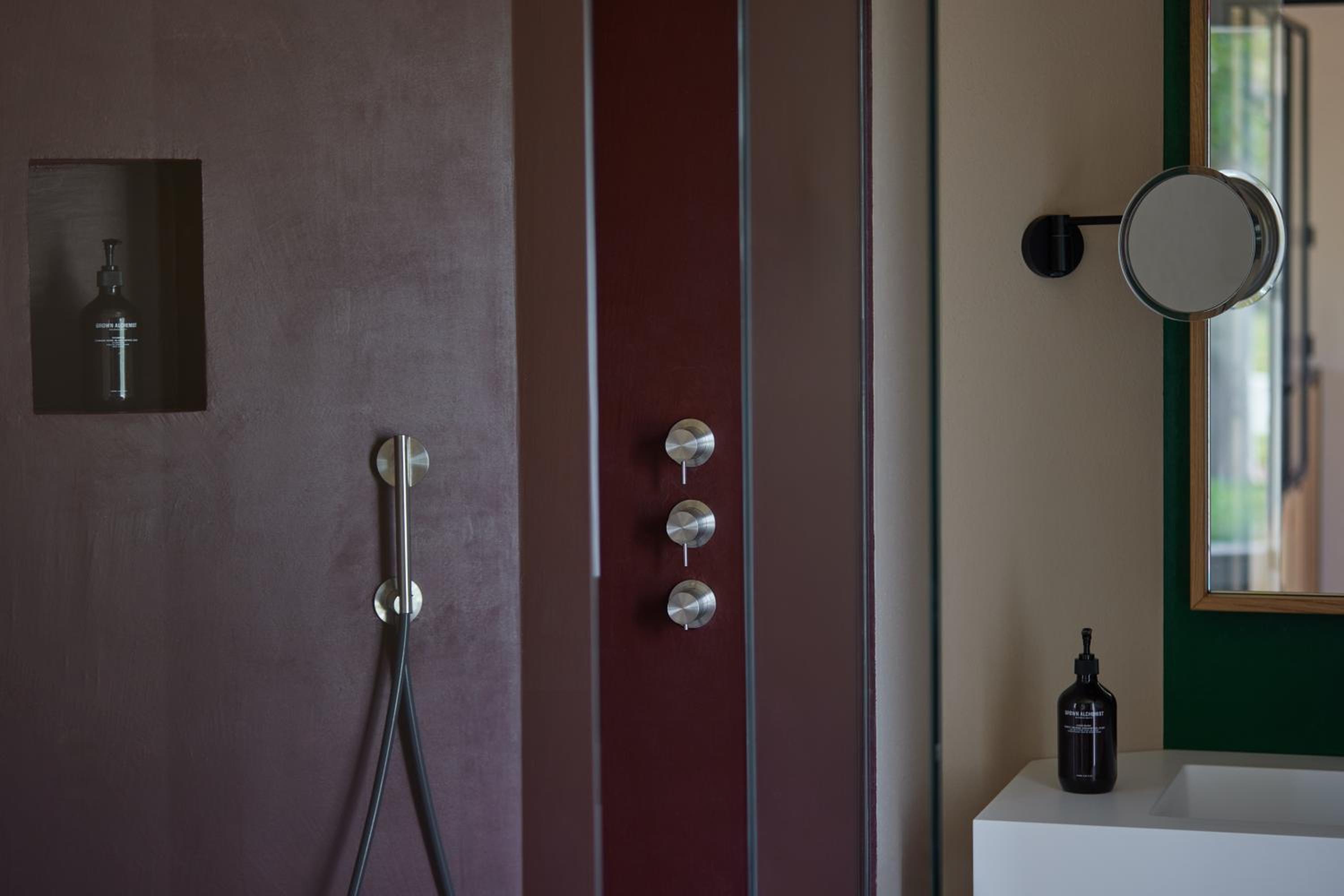 Suite - Photo 5