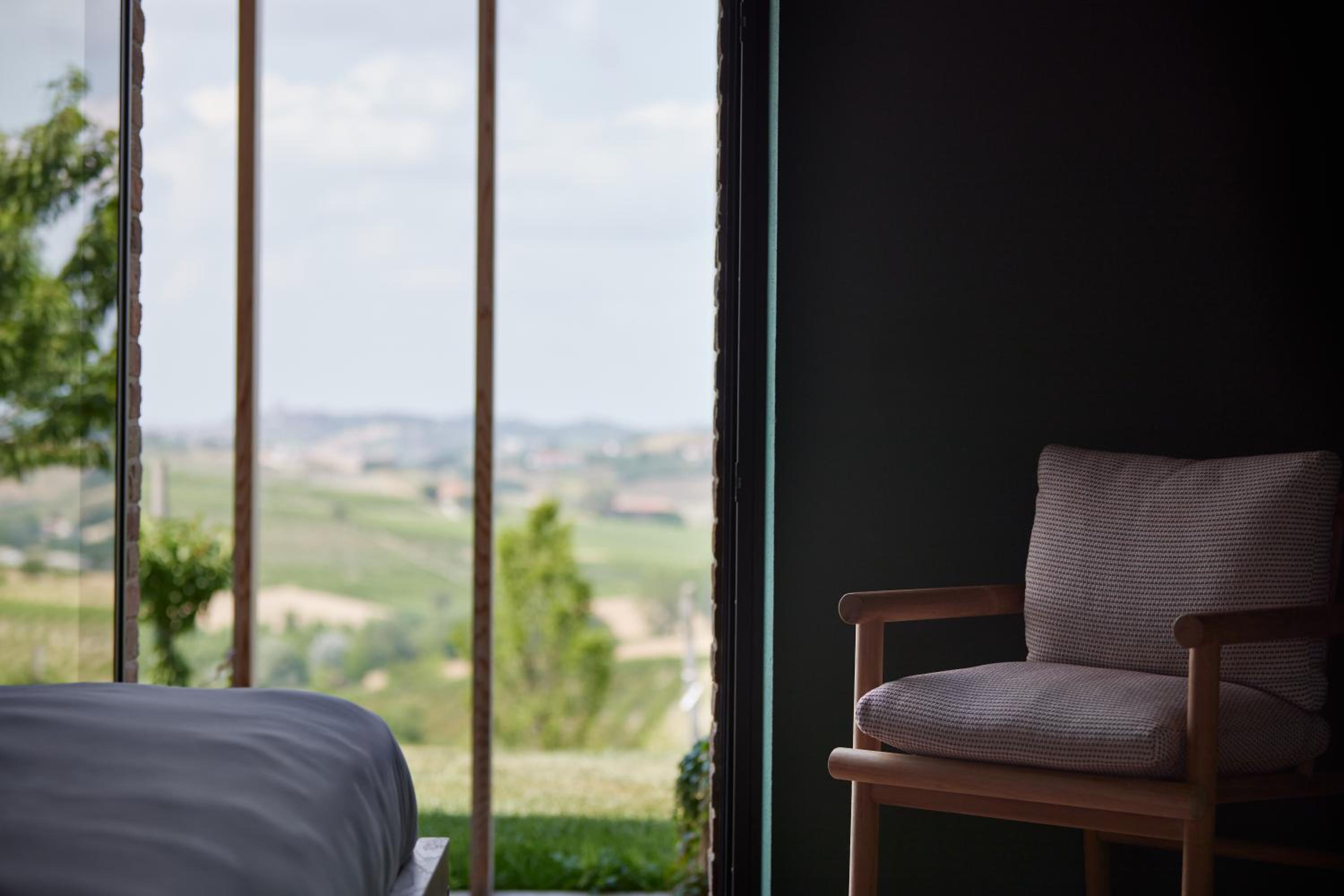 Suite - Photo 4