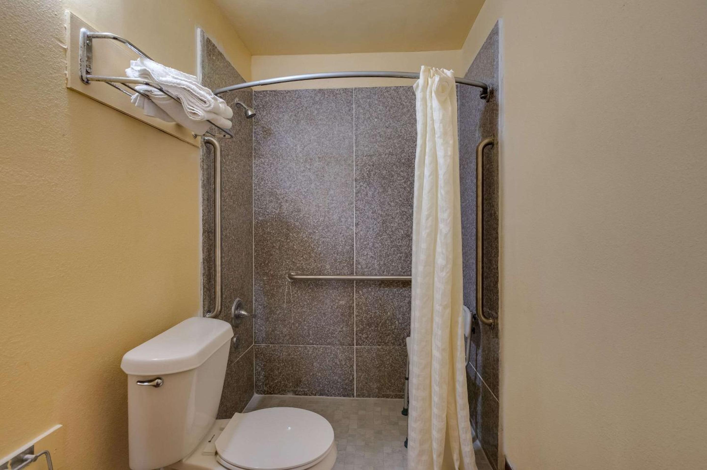 Relax Inn & Suites, 写真 5