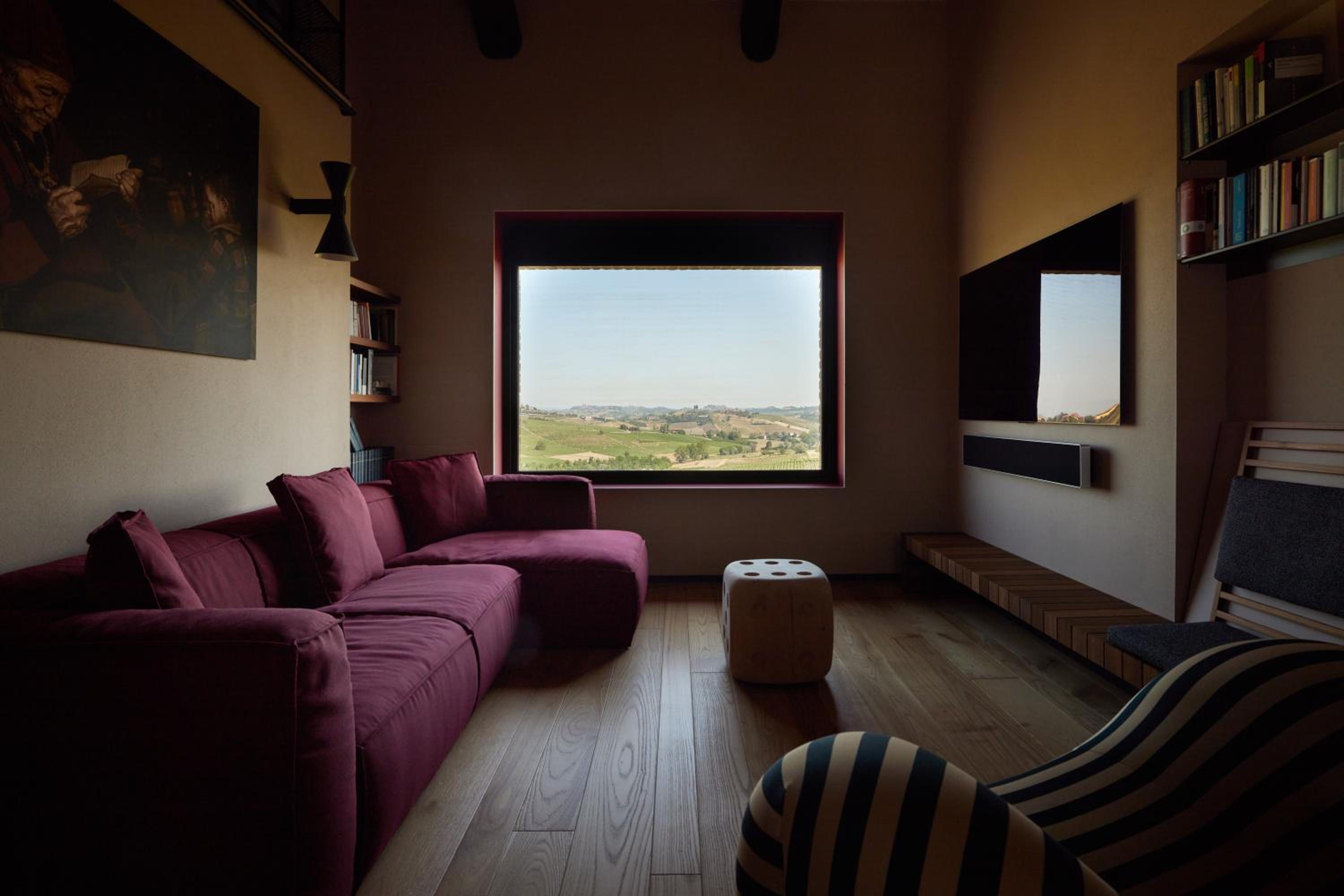 Suite - Photo 9