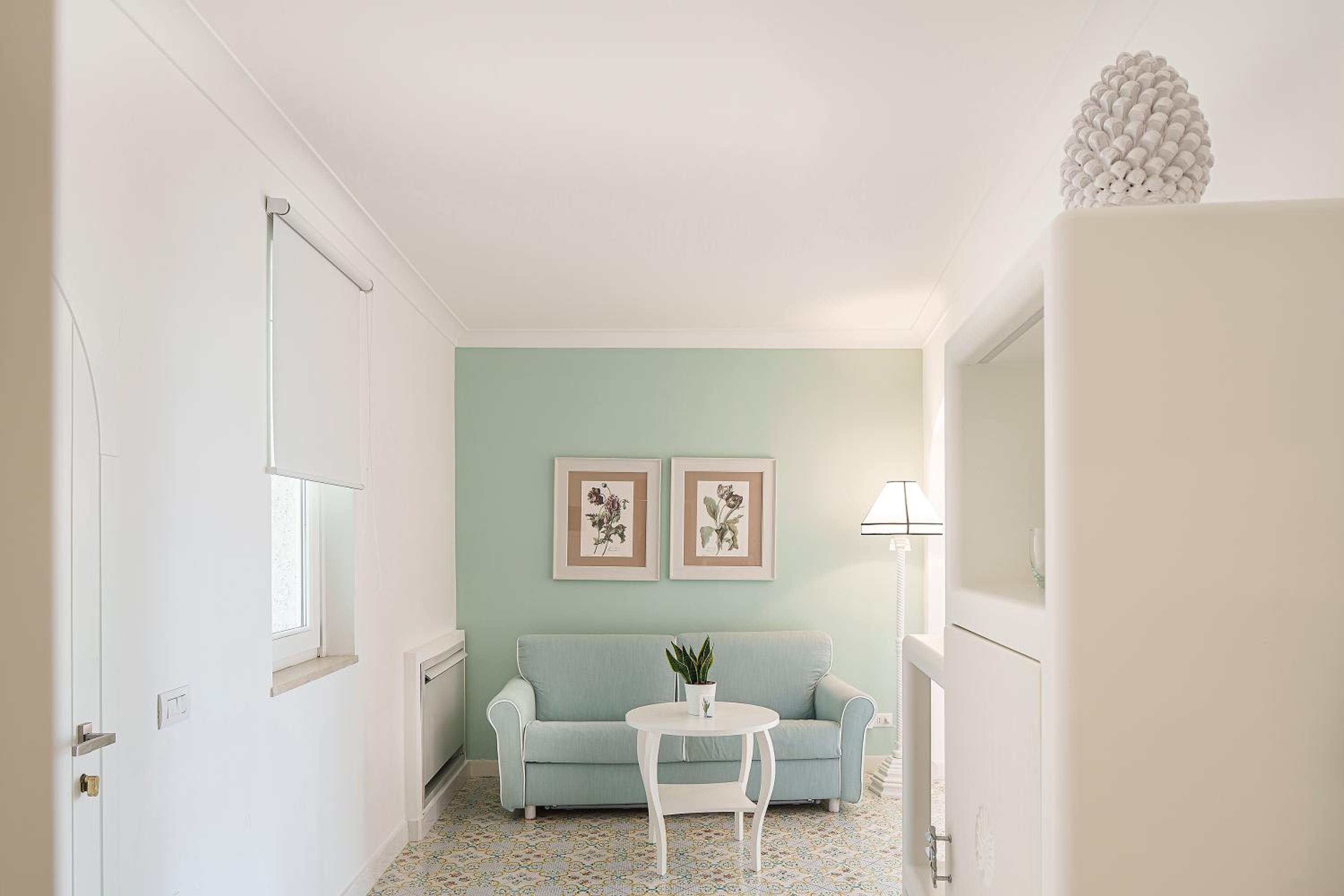 Queen Suite with Spa Bath
