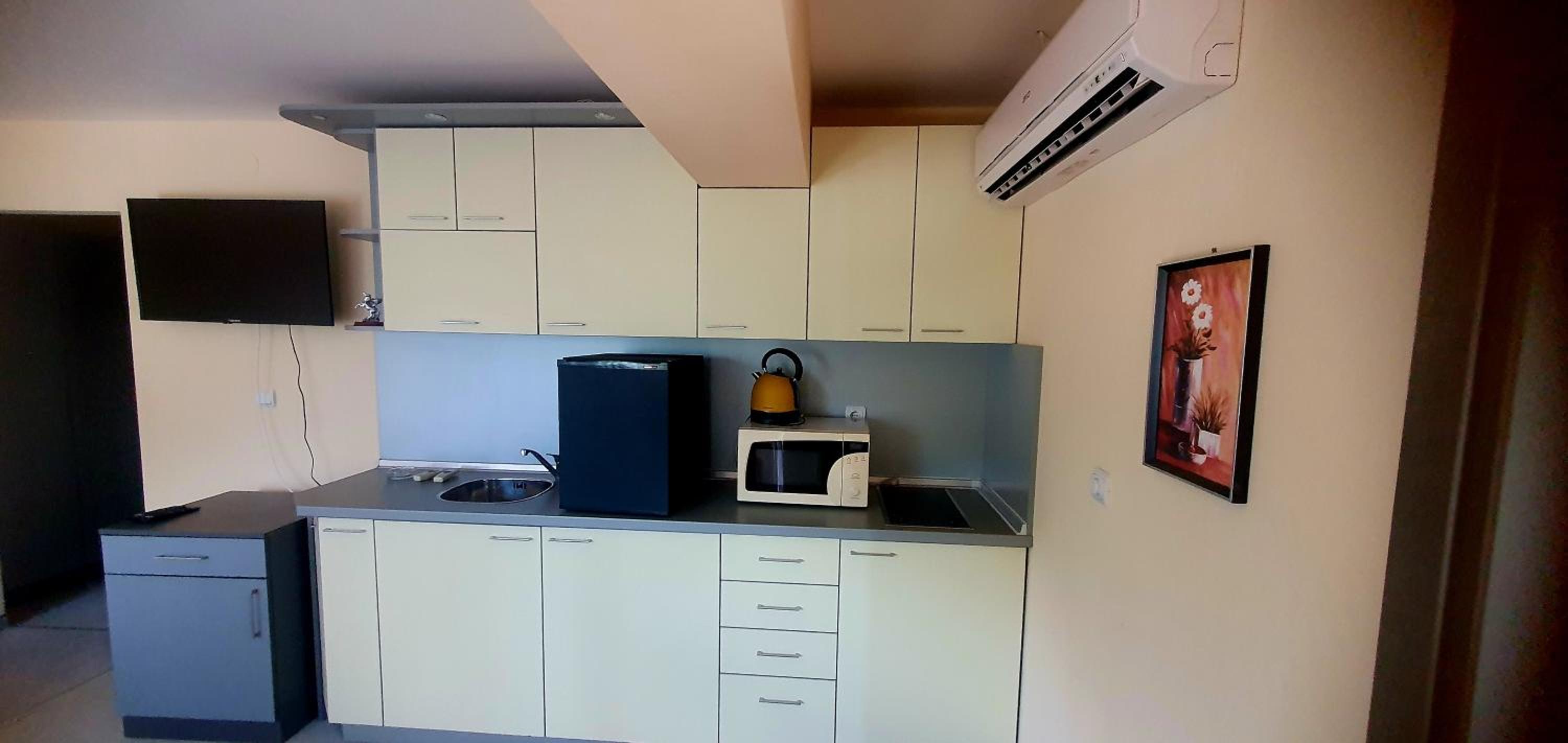 Two-Bedroom Apartment - Photo 18
