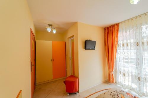 Double Room with Balcony photo 3