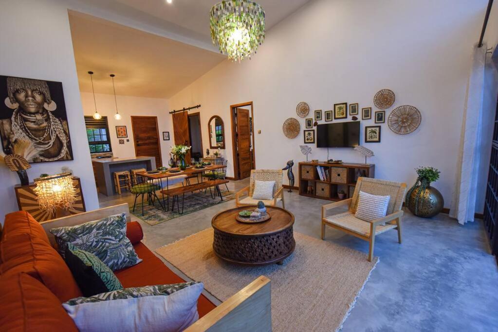 Three-Bedroom Villa photo 1
