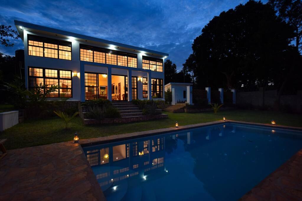 Three-Bedroom Villa photo 3
