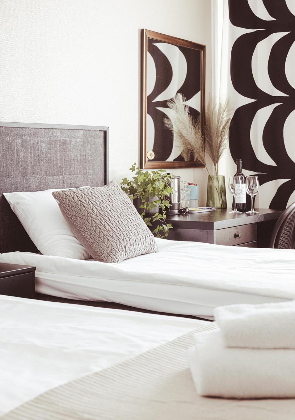 Standard Twin Room - Photo 1