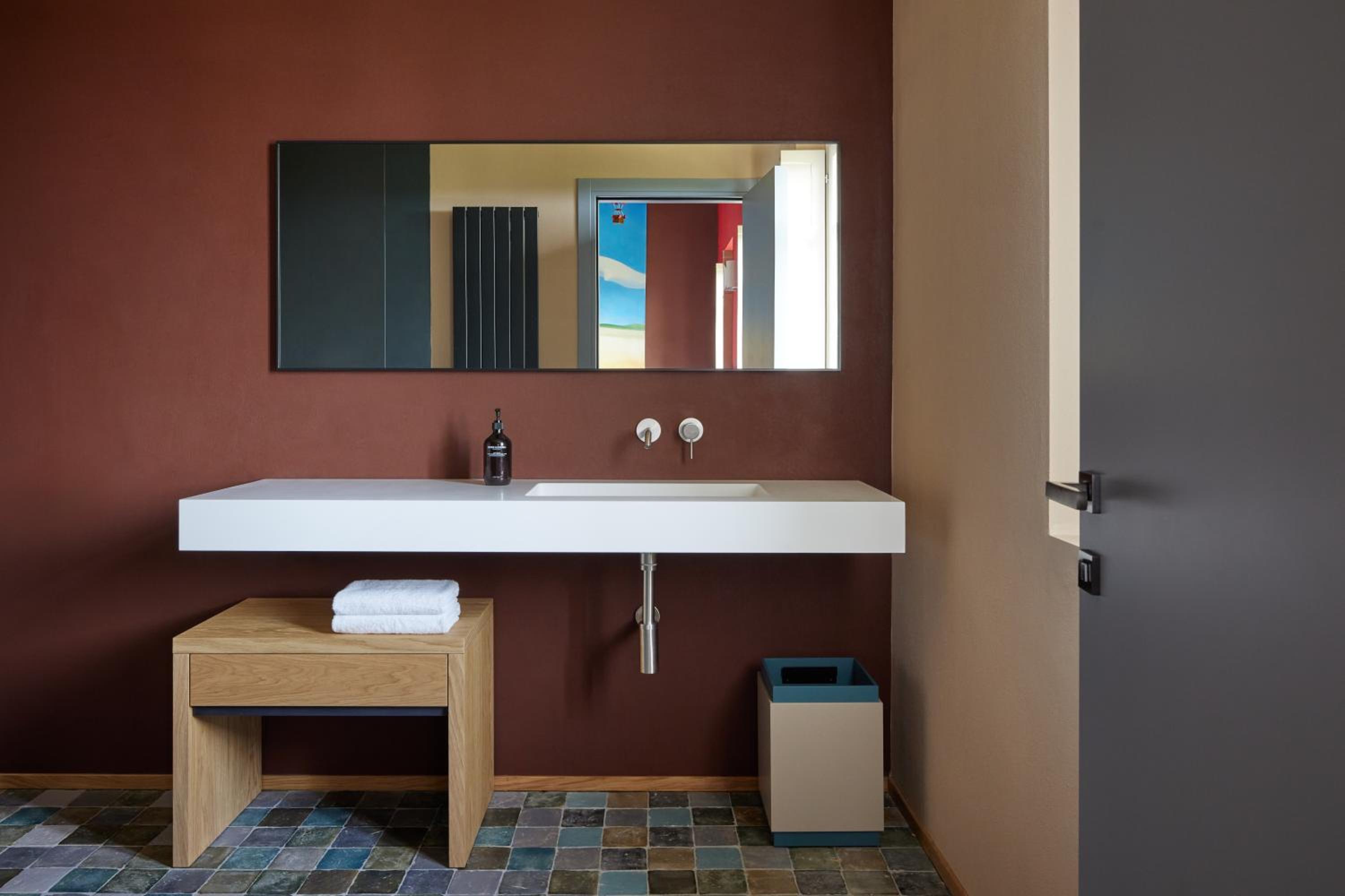 Deluxe Double Room - Photo 8
