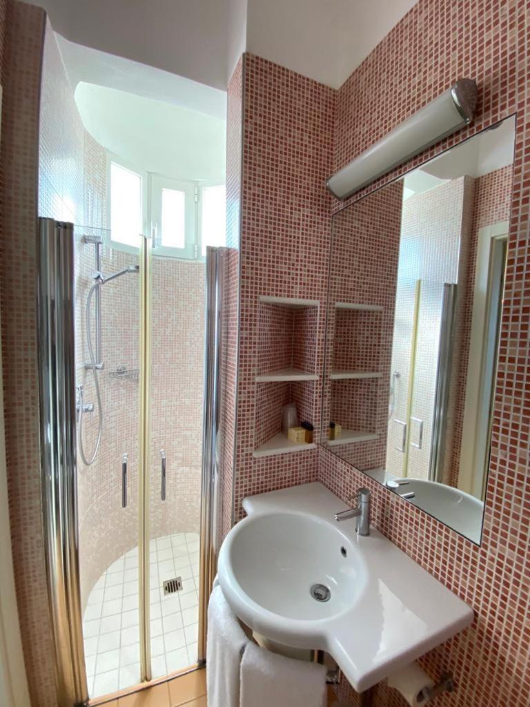 Superior Double or Twin Room - Photo 4